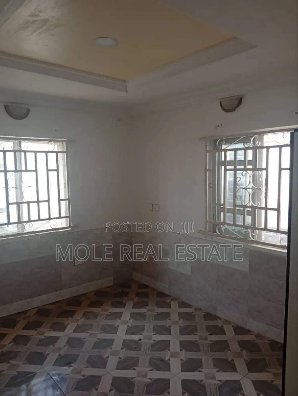 3bdrm Block of Flats in Estate, Ikotun/Igando for sale