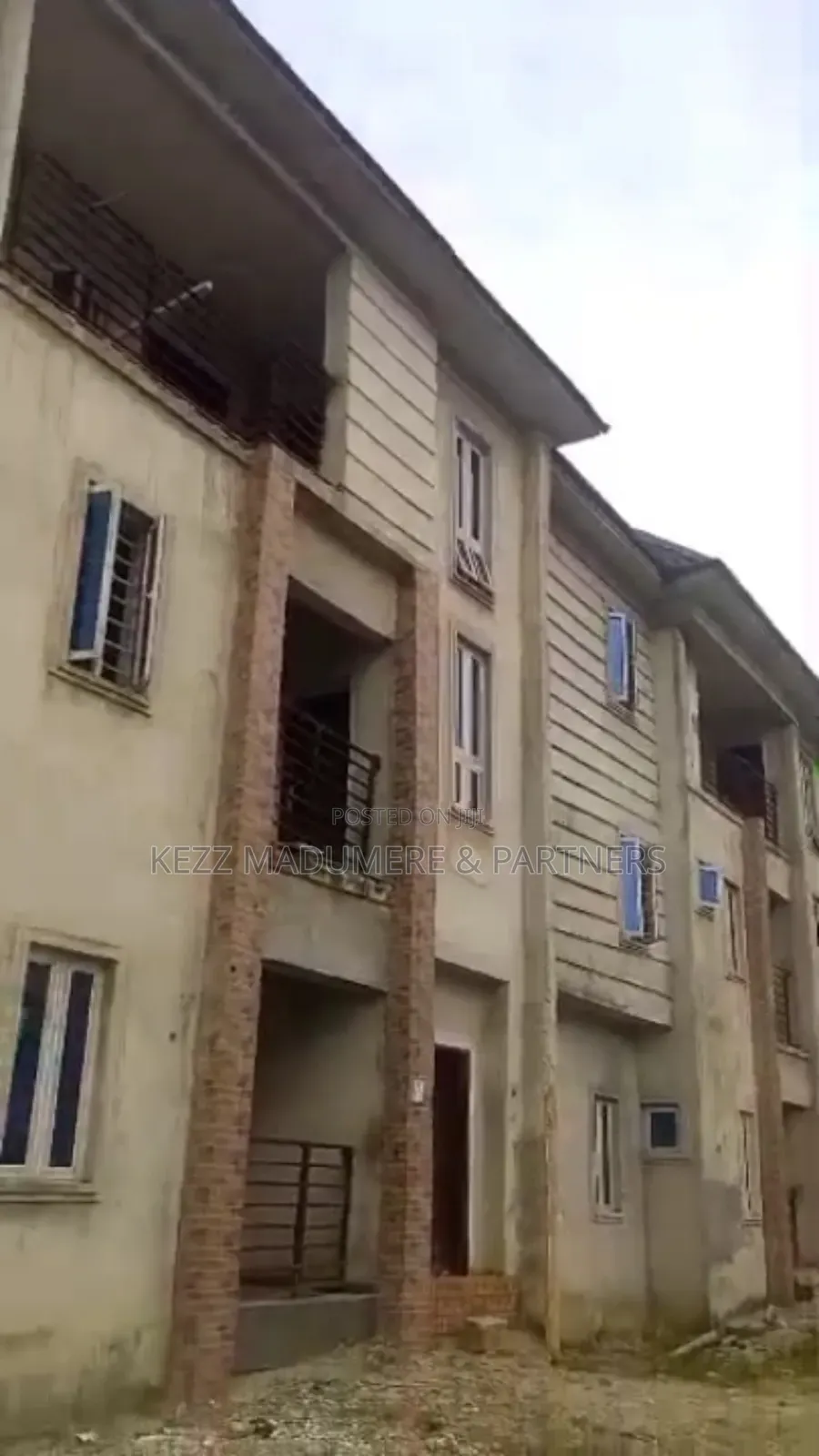 12bdrm Block of Flats in Sars Road , Port for sale