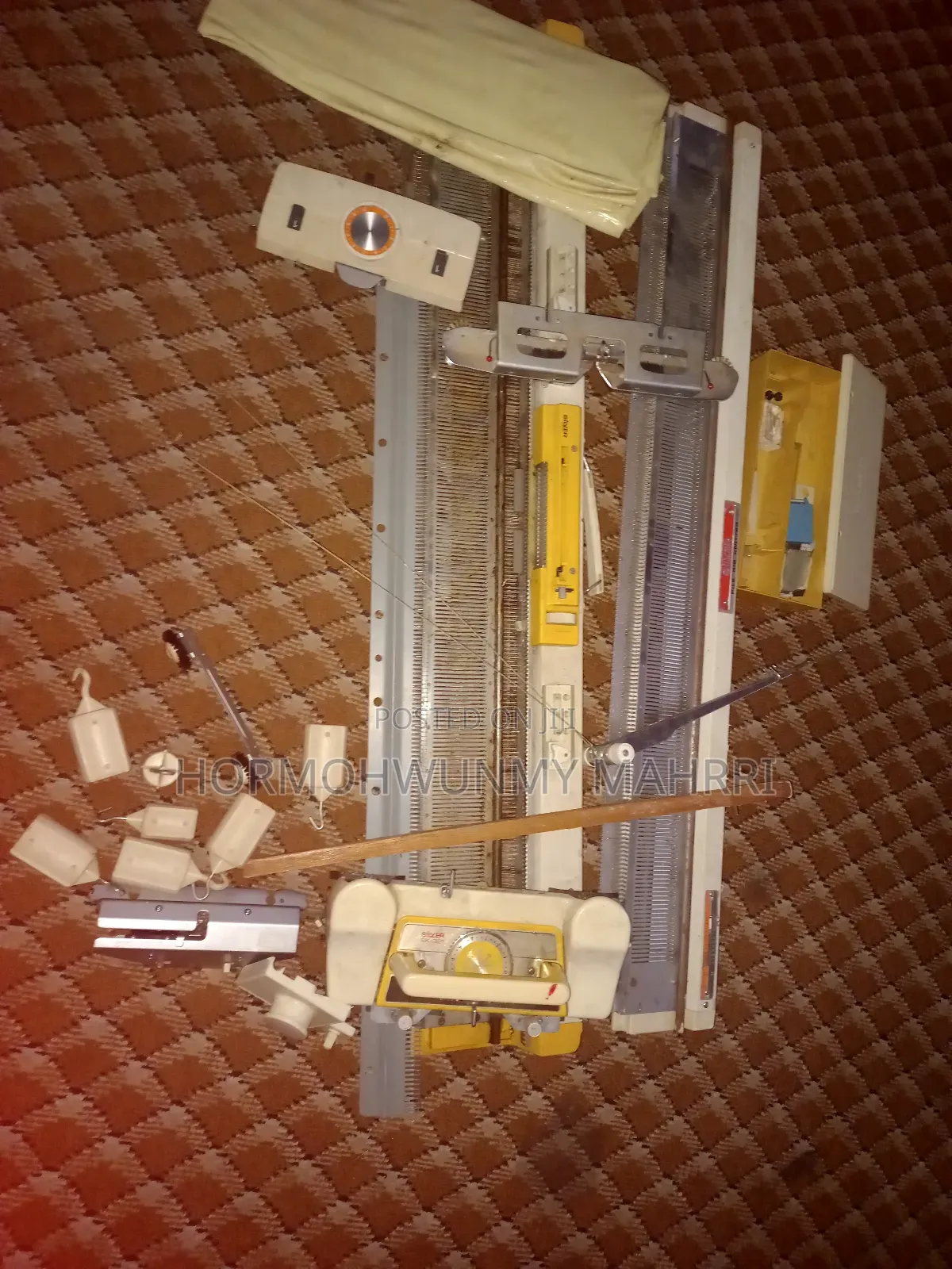 Knitting Machine