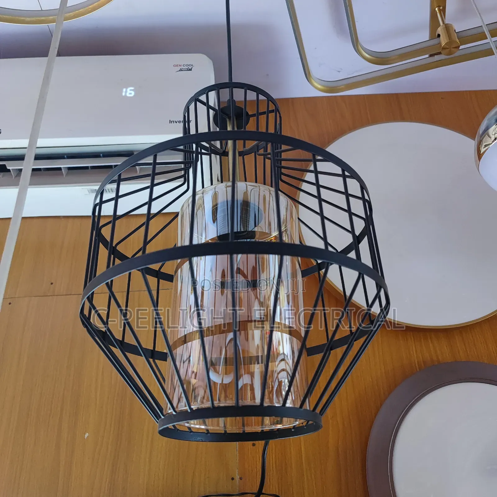 Dropping Pendant Light