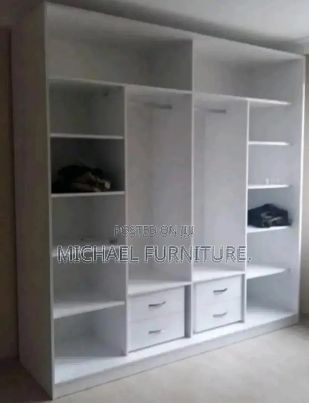 6 By 8 Wardrobe With 4 Drawers