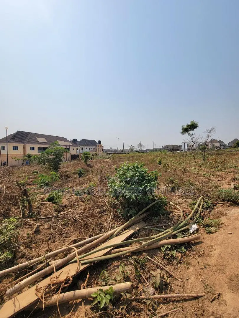 650sqm of Land in an Estate