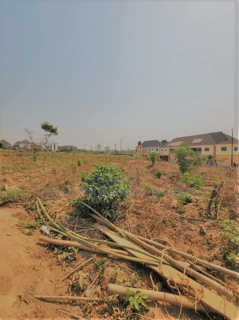 650sqm of Land in an Estate