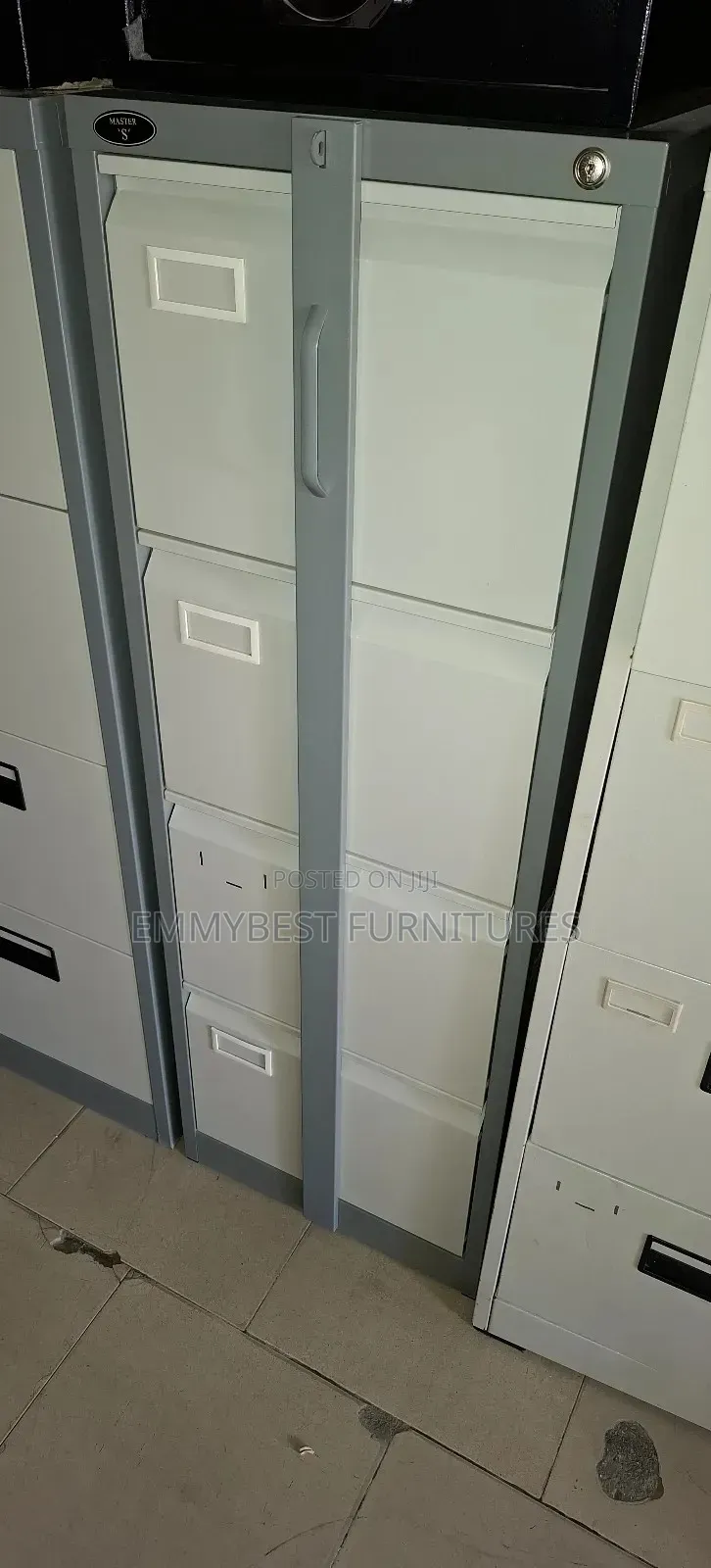 4 Steps Files Cabinet With Central Lock.