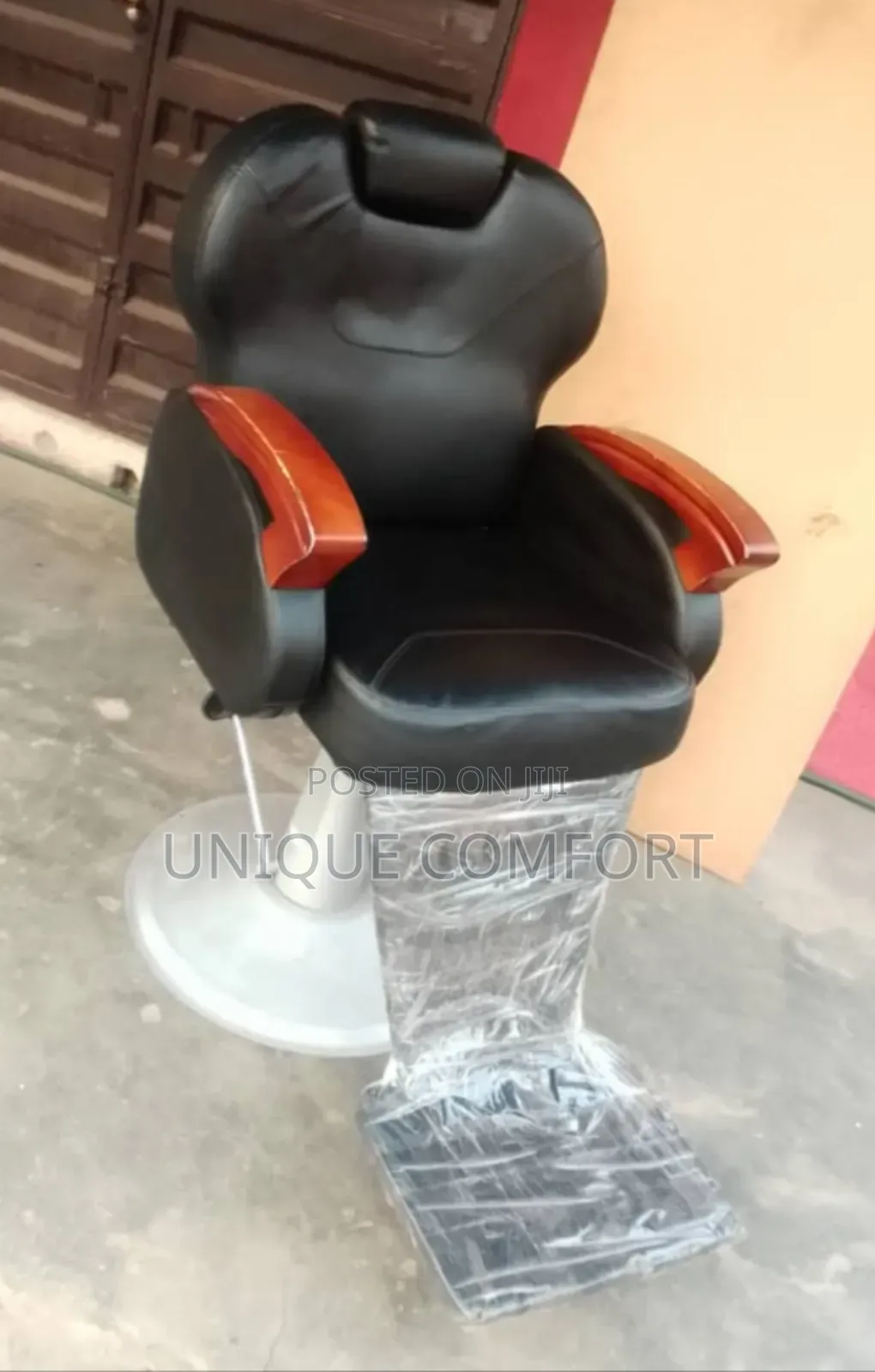 Imported Executive Salon Rolling Recliner Barber Chair