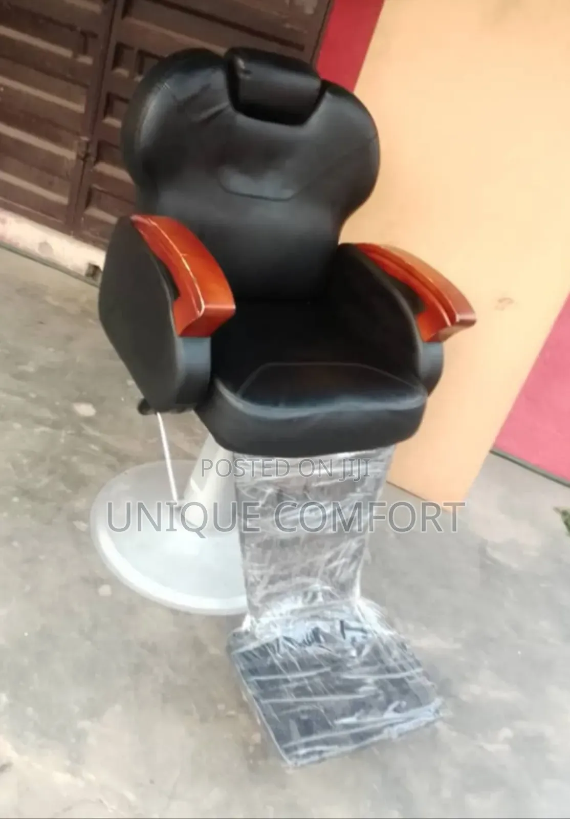 Imported Executive Salon Rolling Recliner Barber Chair