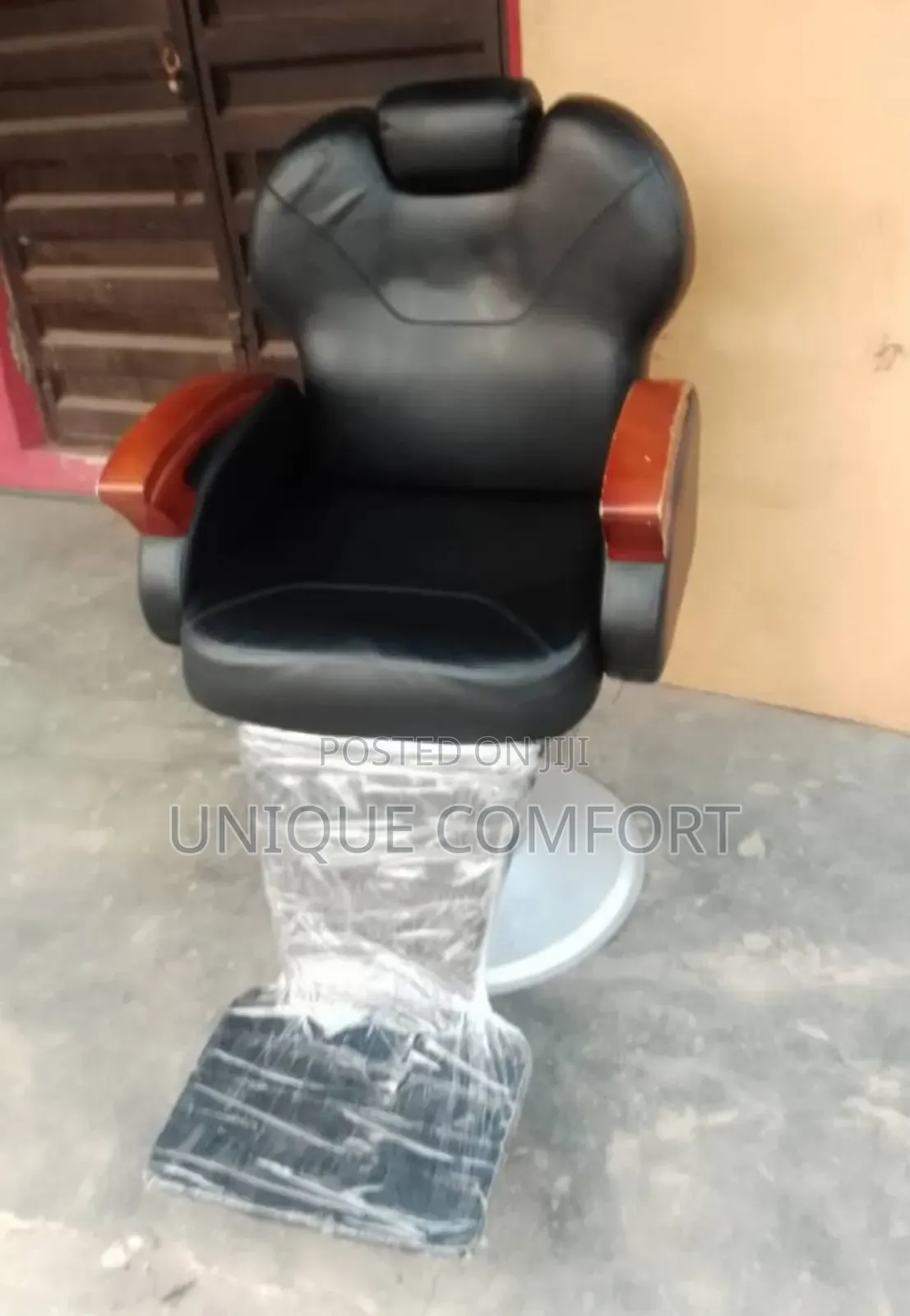 Imported Executive Salon Rolling Recliner Barber Chair