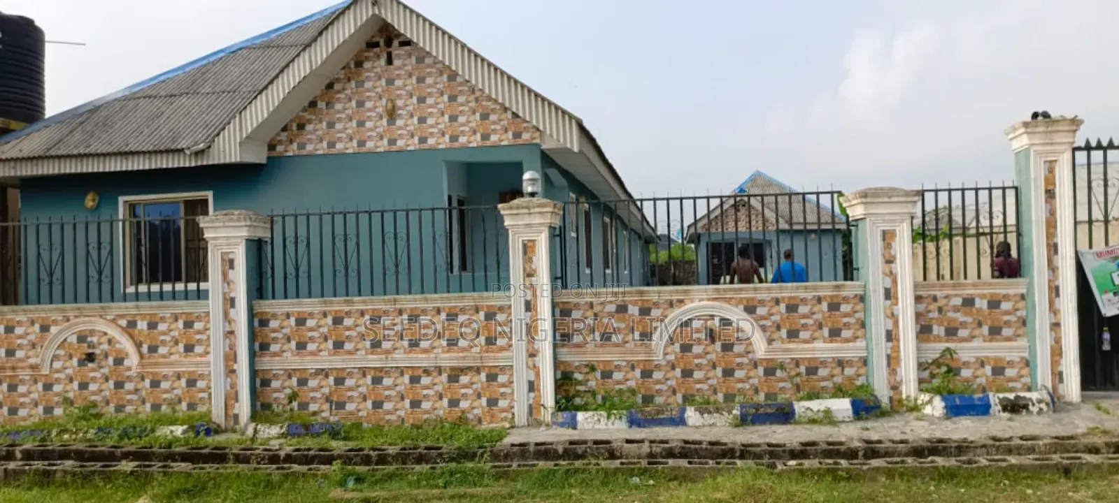 Furnished 10bdrm Block of Flats in Batife, Igbogbo for sale