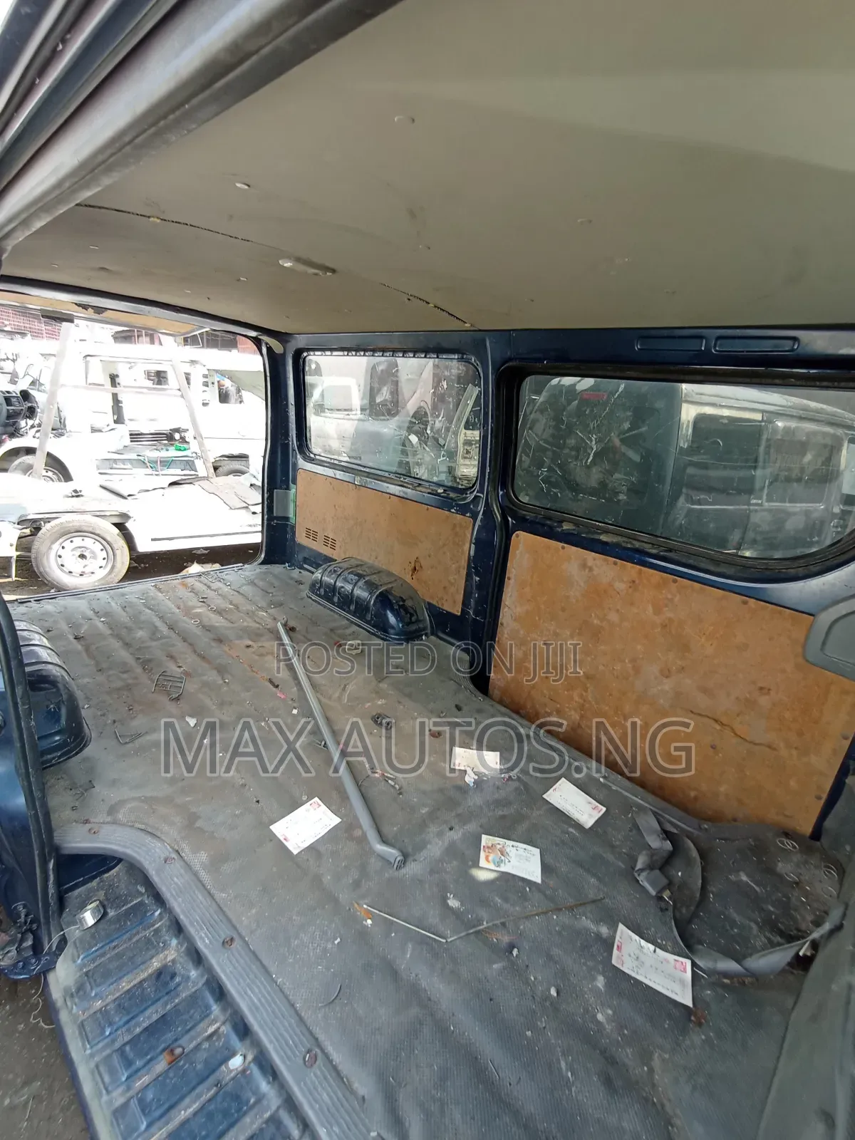 Toyota HiAce 2009 Blue