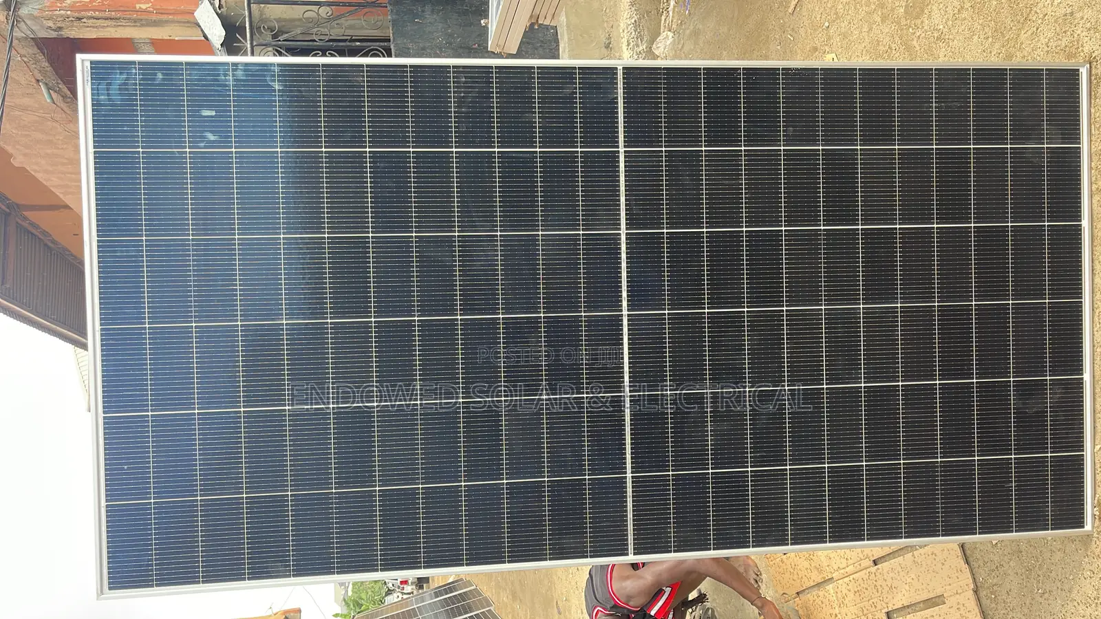 580w Brand New Solar Panels Are Available in Stock