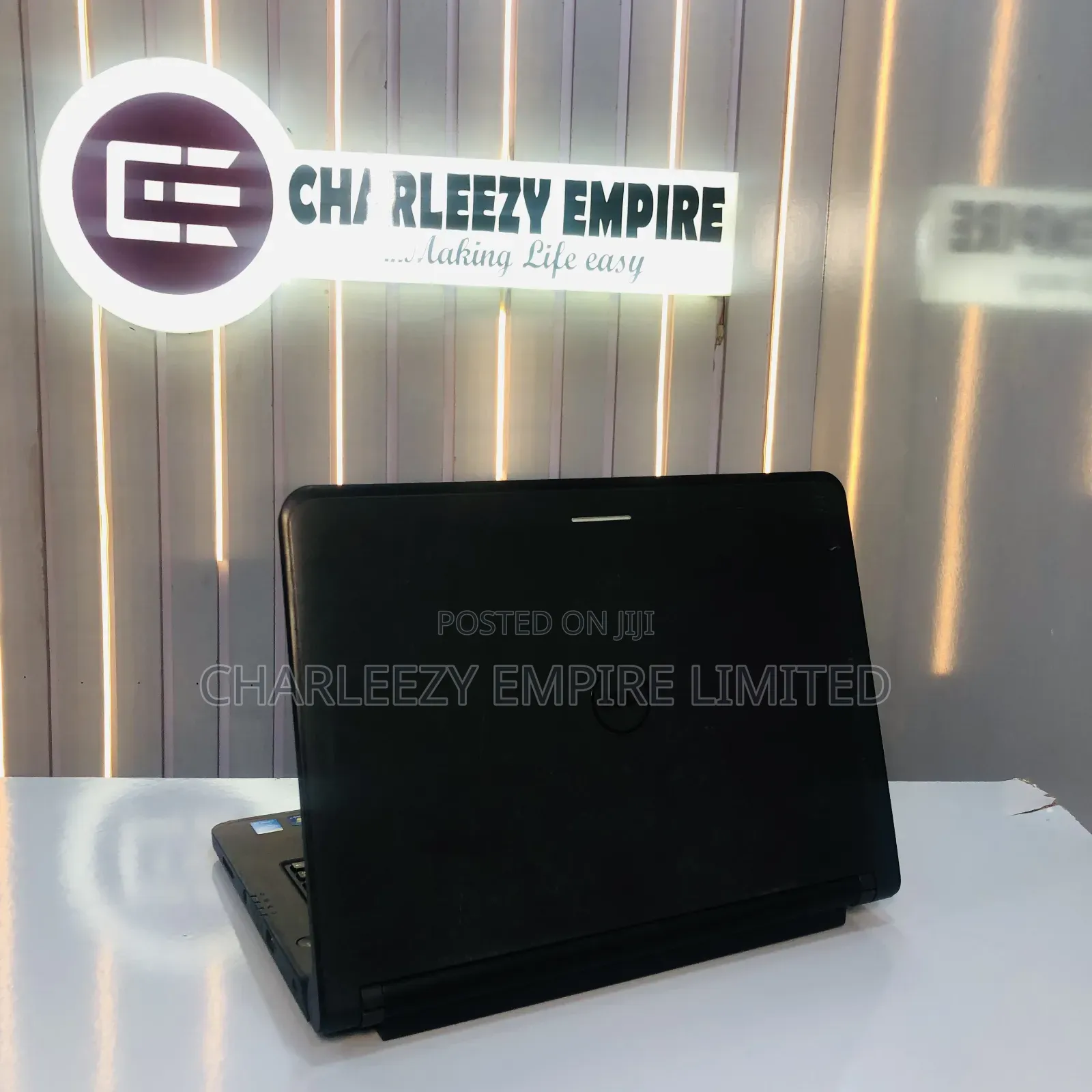 Laptop Dell Latitude 3189 8GB Intel Core I3 HDD 500GB