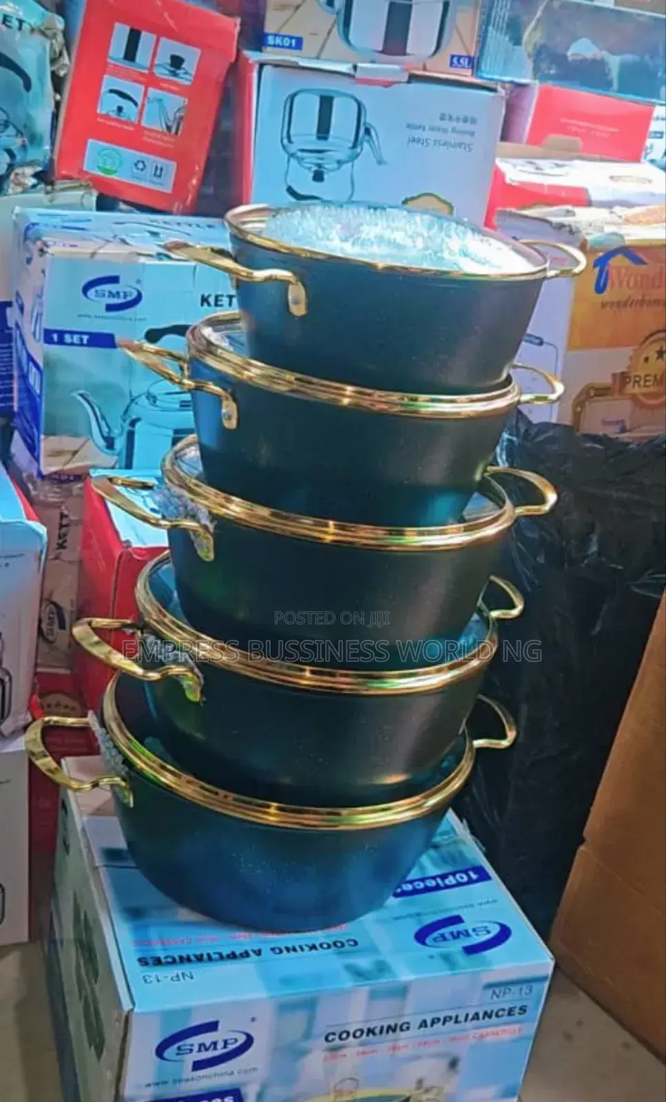 Beautiful Design Set of 5 Cooking Pots