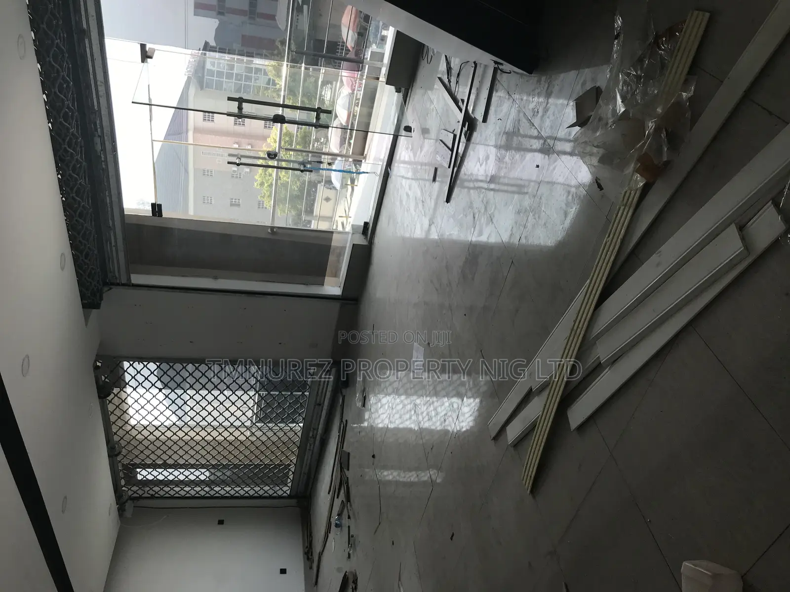 Shop Showroom for Rent at Orchild Road Lekki