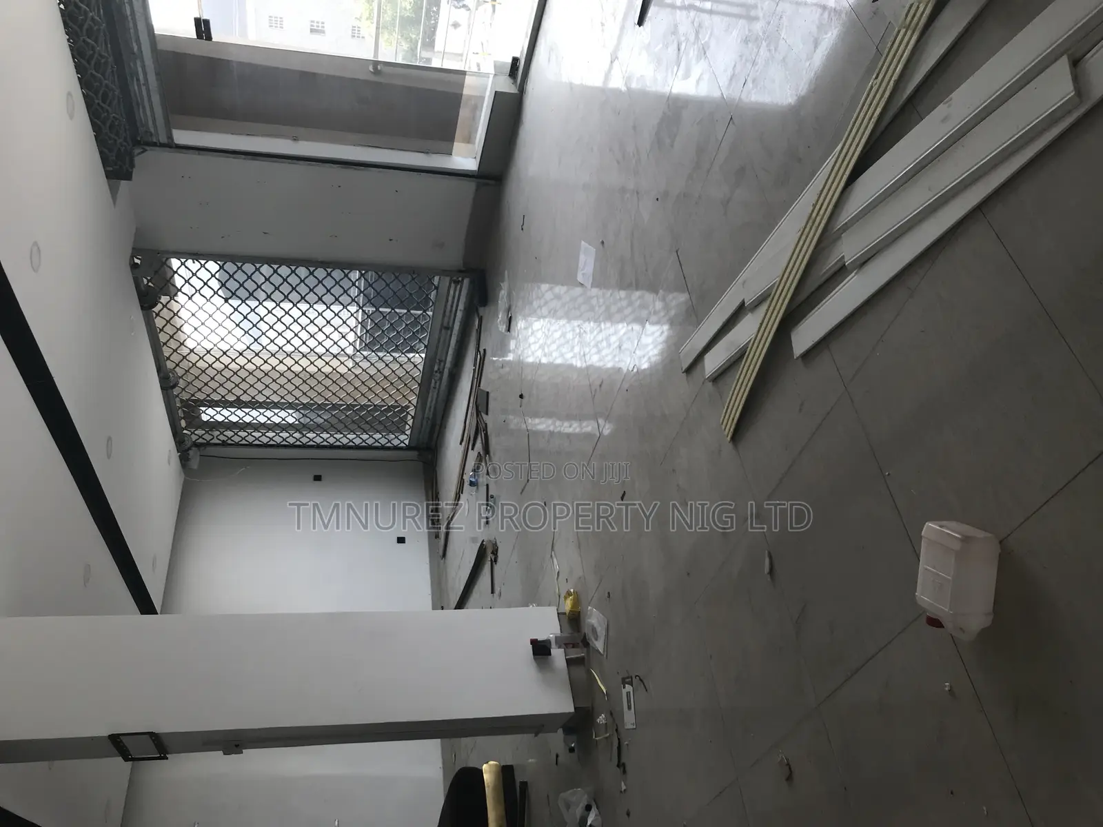 Shop Showroom for Rent at Orchild Road Lekki