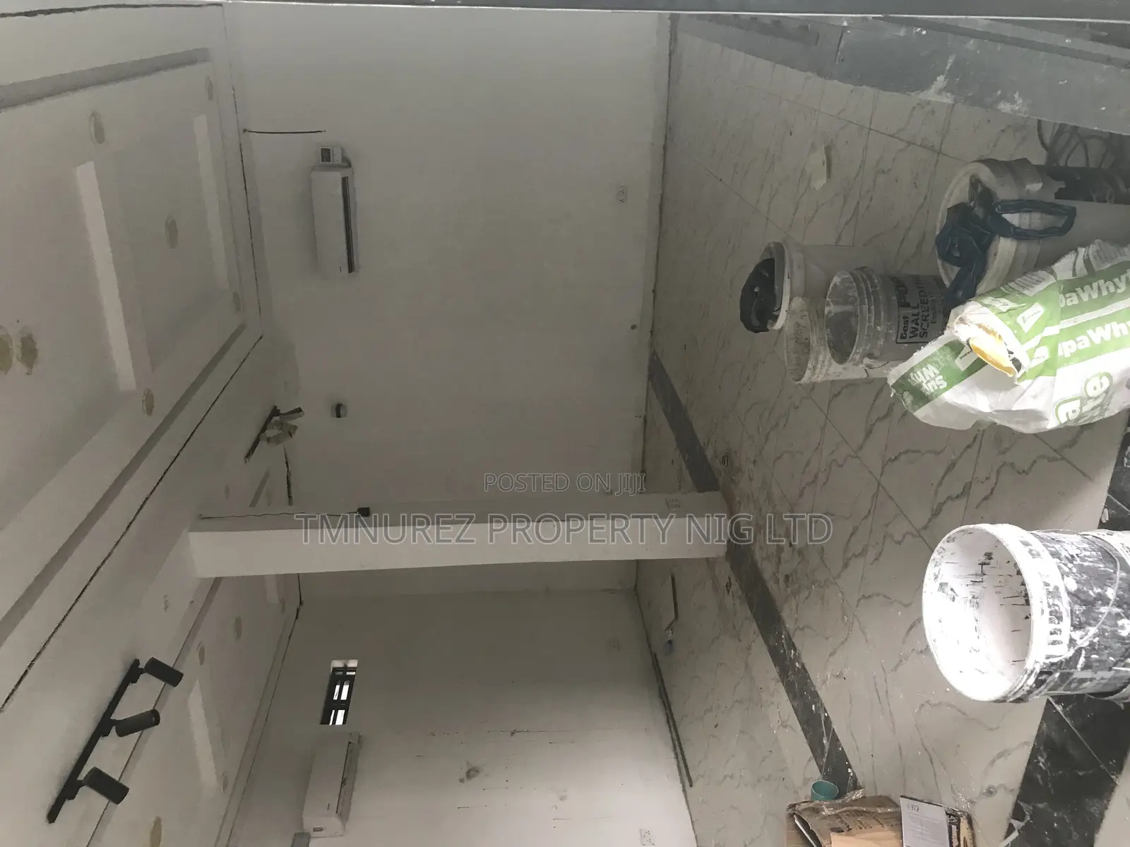 Shop for Rent in a New Mall Before Jakande Lekki