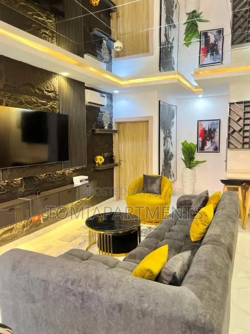 Stunning 2 Bedroom Shortlet With Pool Gym in Lekki Phase 1