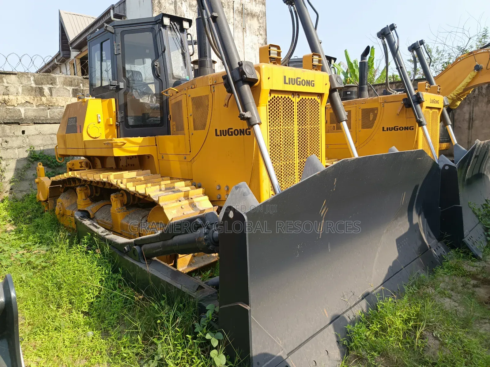 Brand New Crawler Bulldozer With Reaper D8n Size or Sale