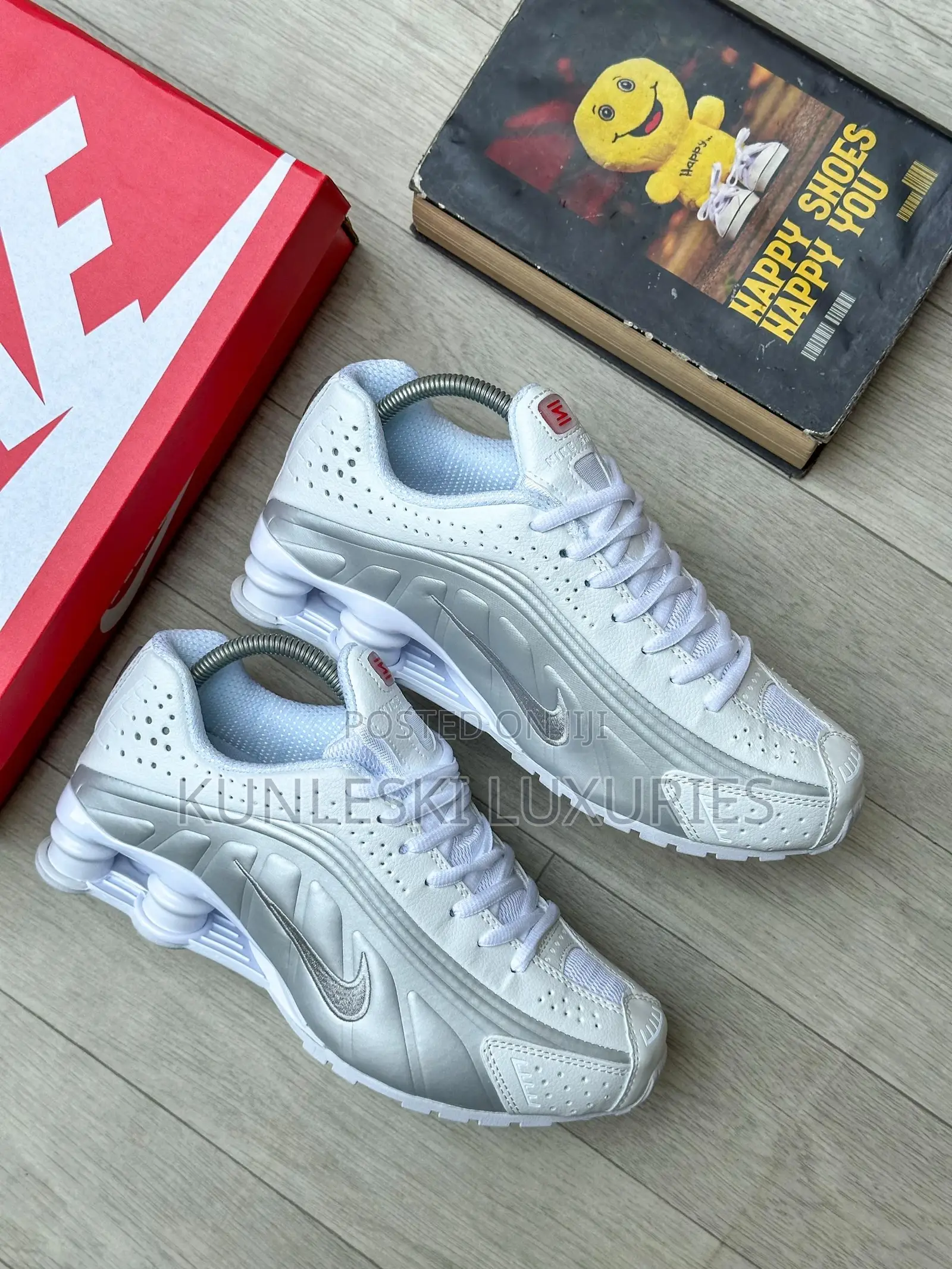 Original Nike Shox R4 Sneakers in Two Colorways