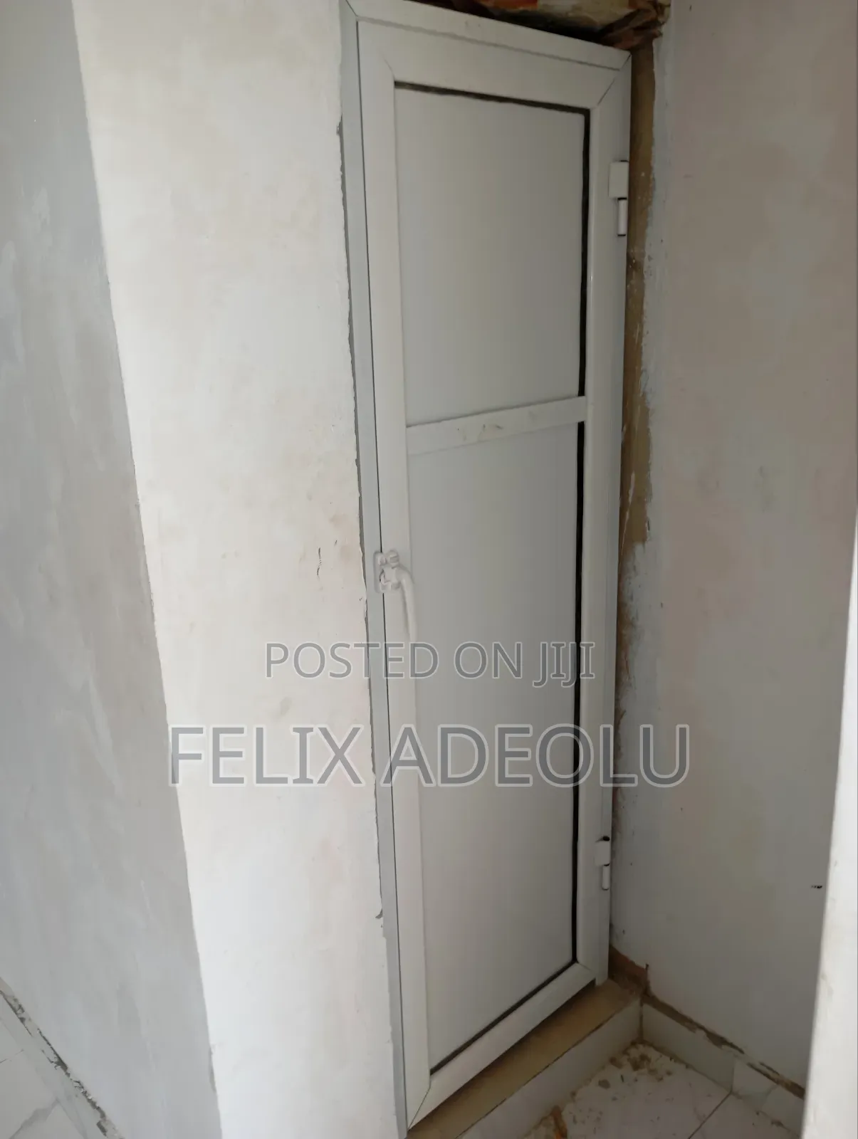 Aluminum Toilet Door