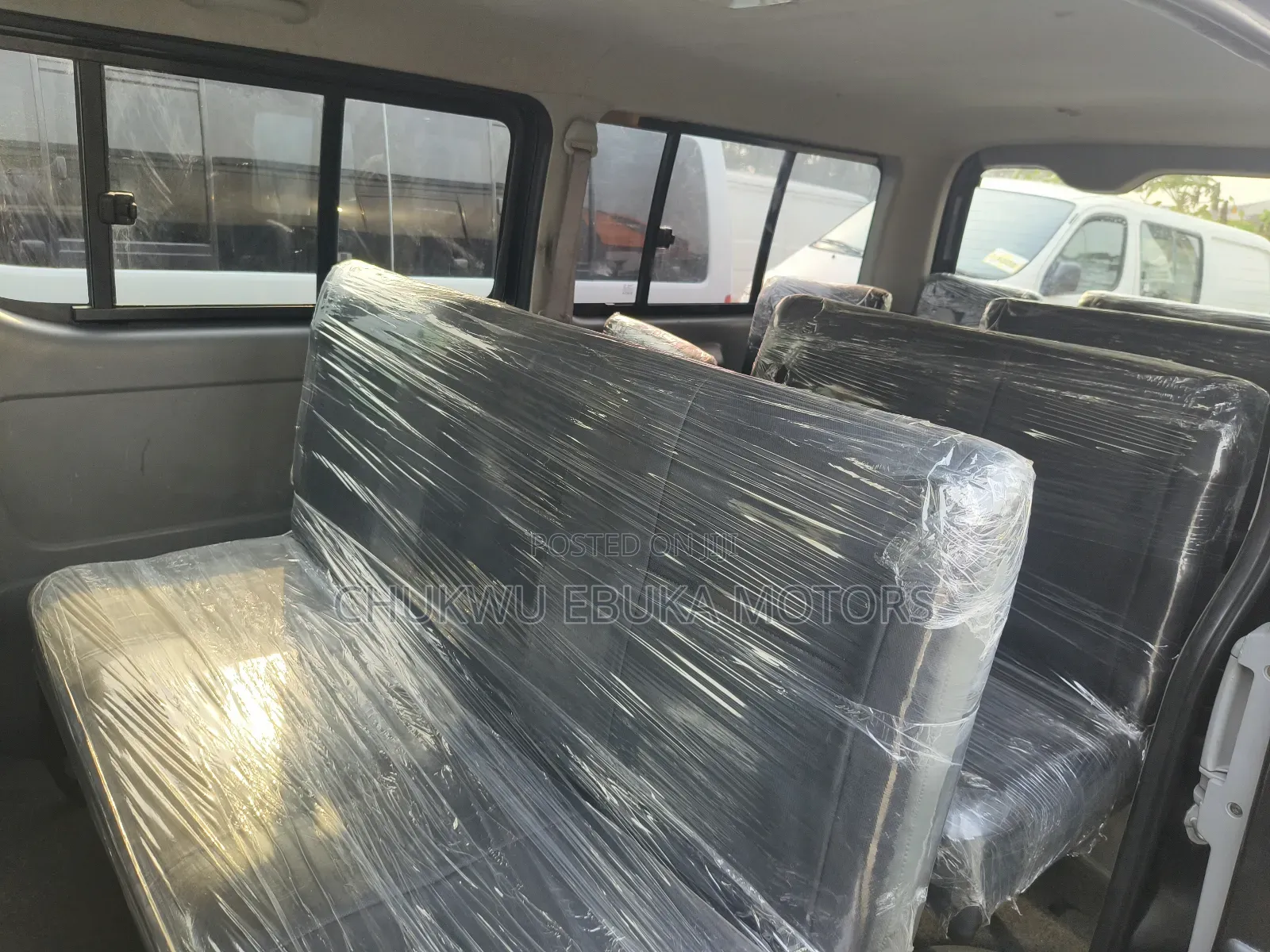 Toyota HiAce 2013 Black