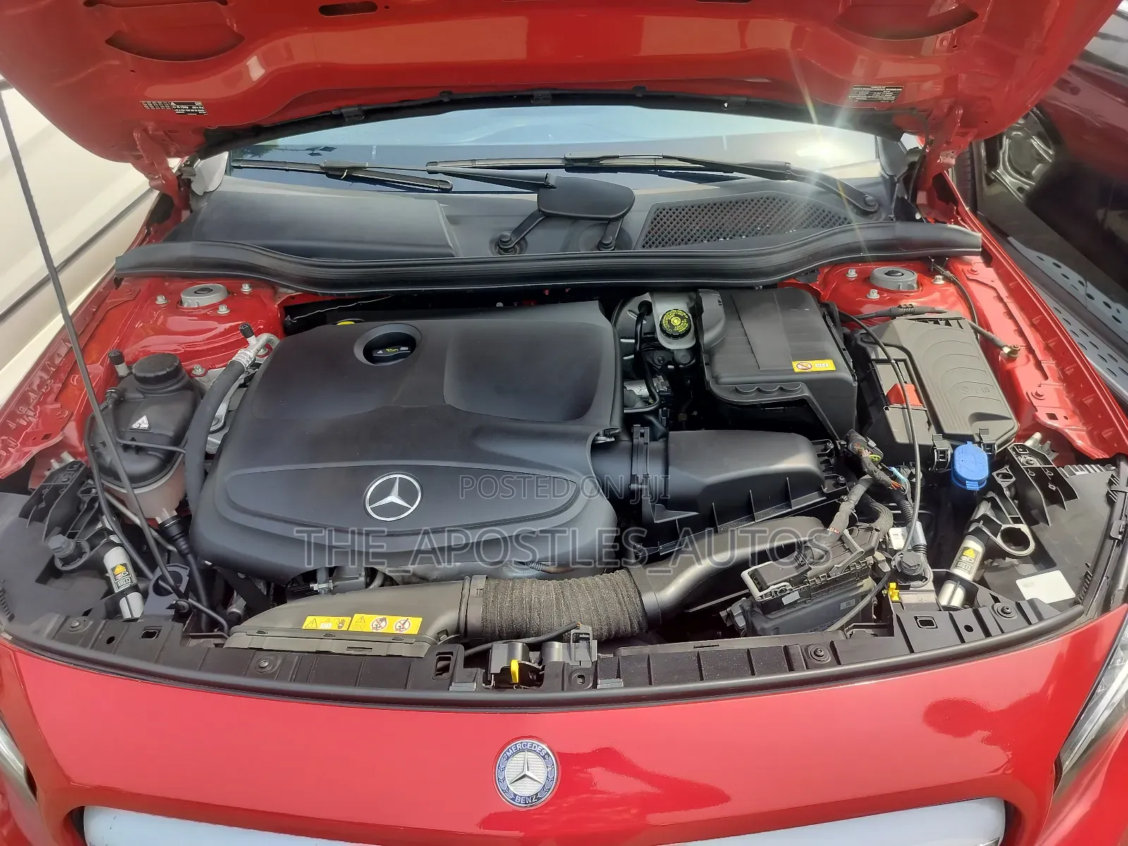 Mercedes-Benz GLA 250 2015 Red