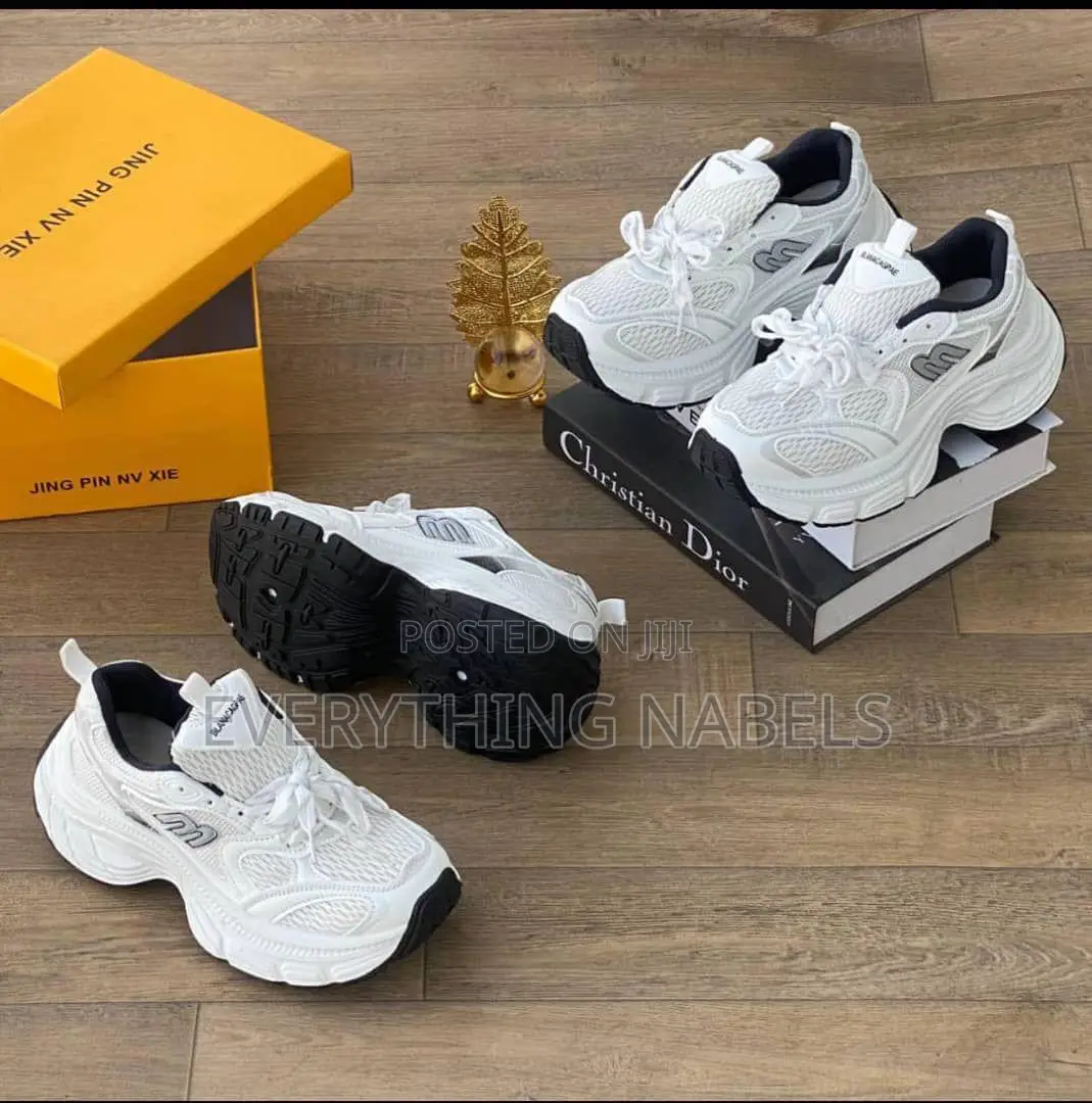 Great-B Sneakers