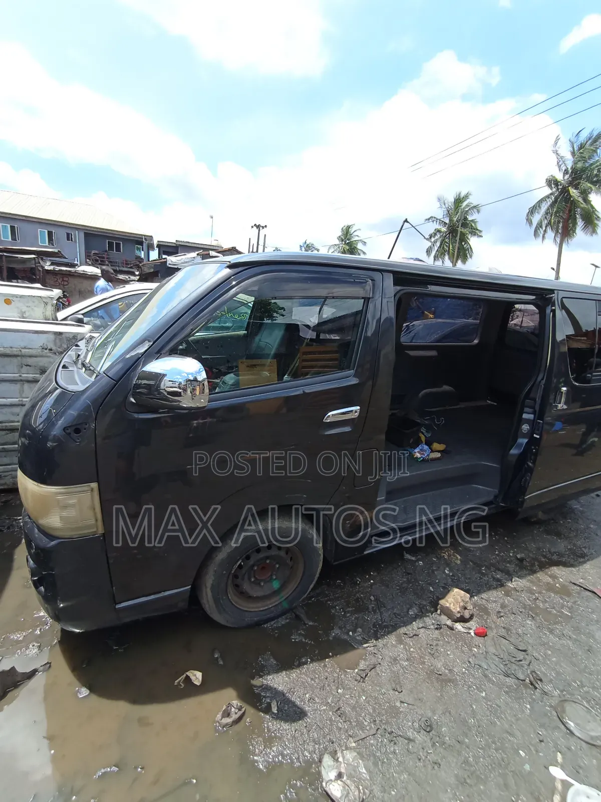 Toyota HiAce 2009 Black