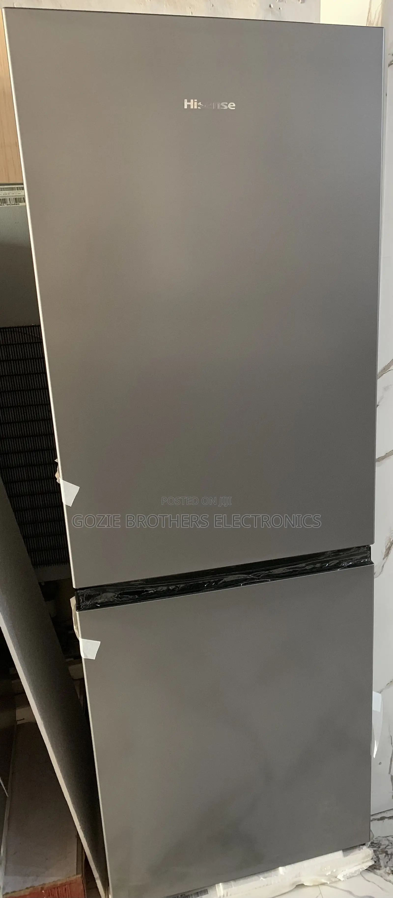 Hisense Refrigerator 225liters (Bottom Freezer)