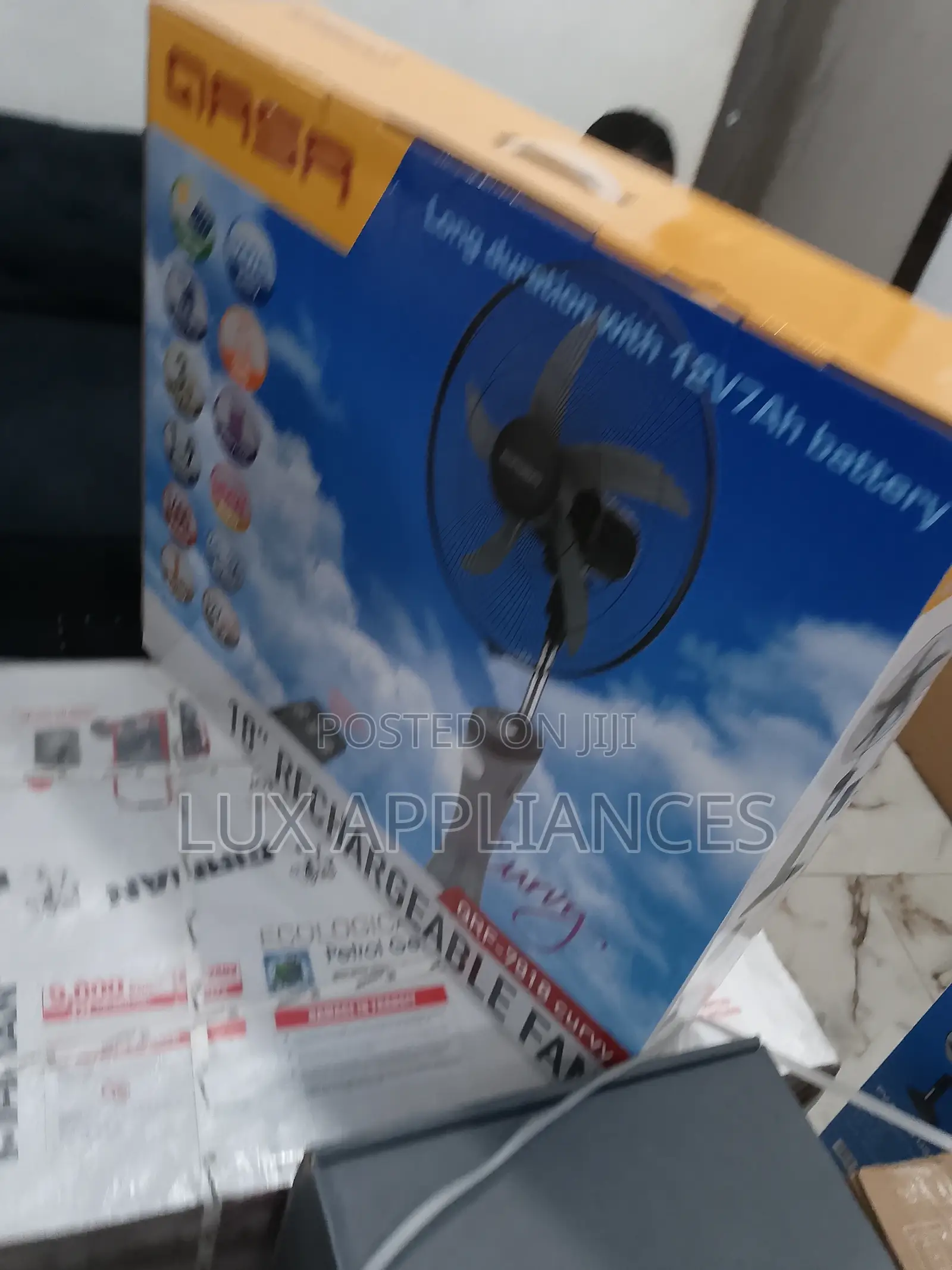 New 18 Inches Rechargeable Standing Fan