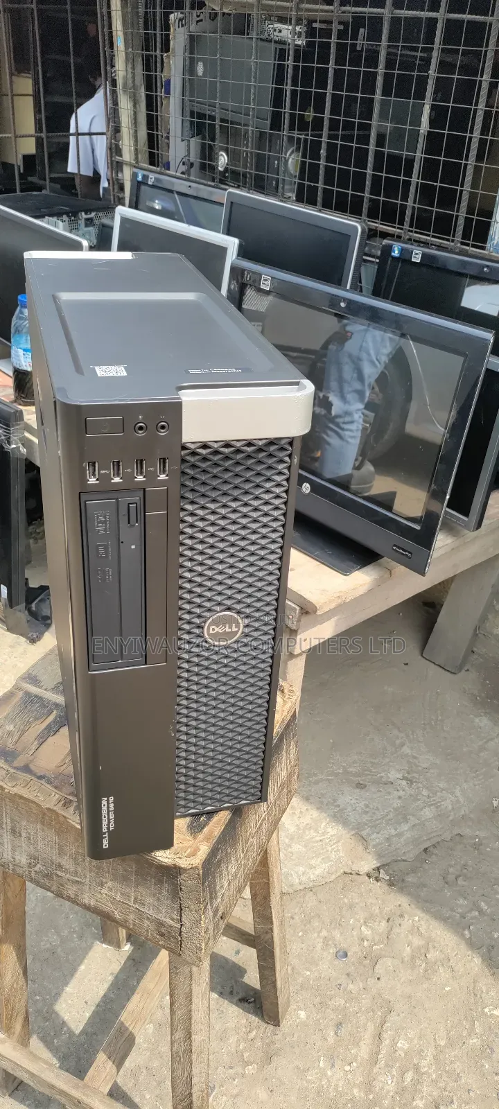 Desktop Computer Dell Precision 5820 32GB Intel Xeon HDD 1T