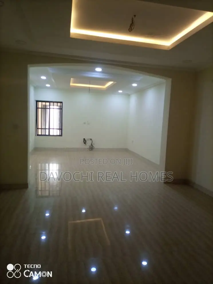 4bdrm Apartment in Lekki Phase1 for rent