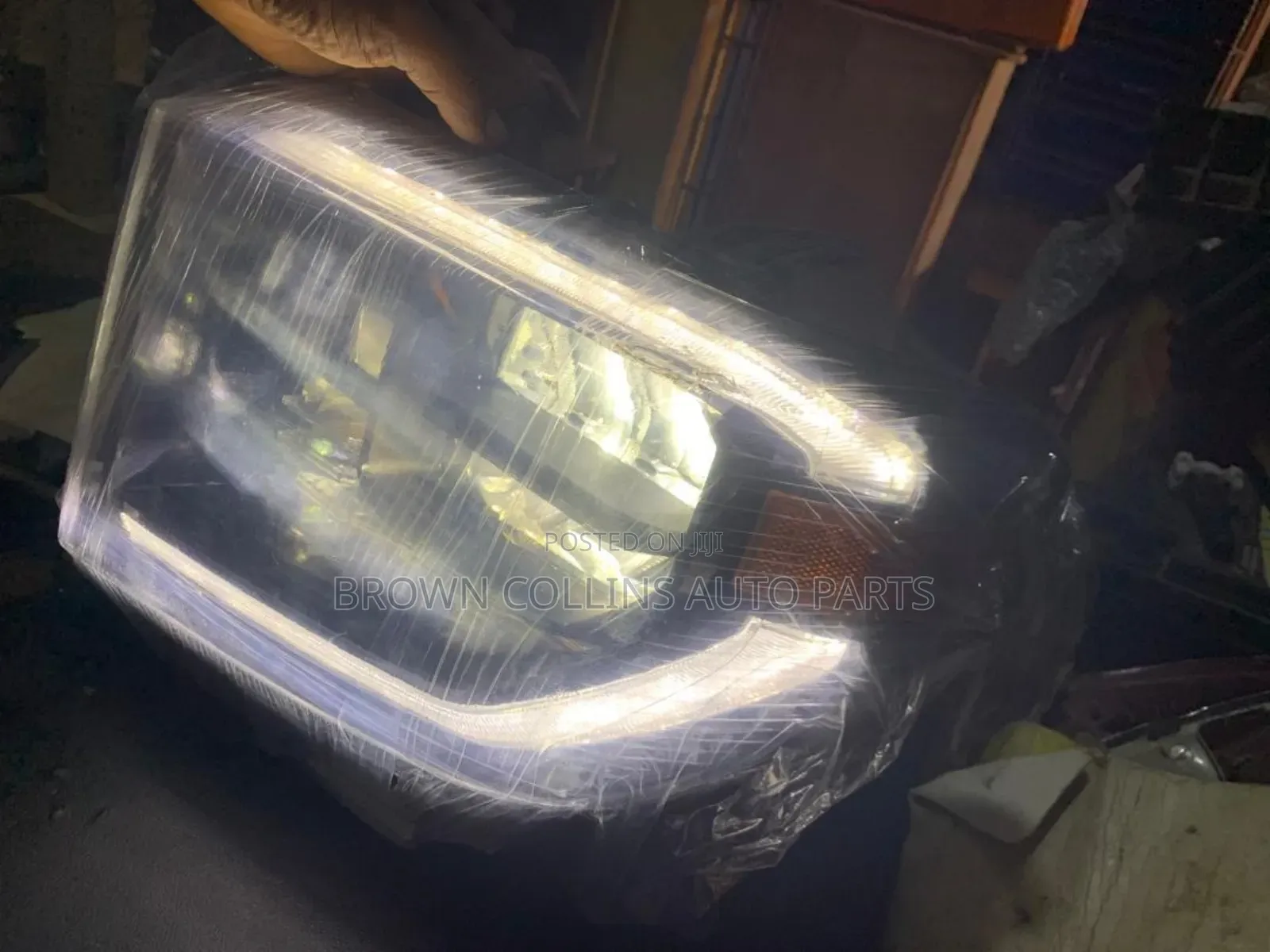 Headlamps Toyota Tundra 2016-2022 LED Tokunbo