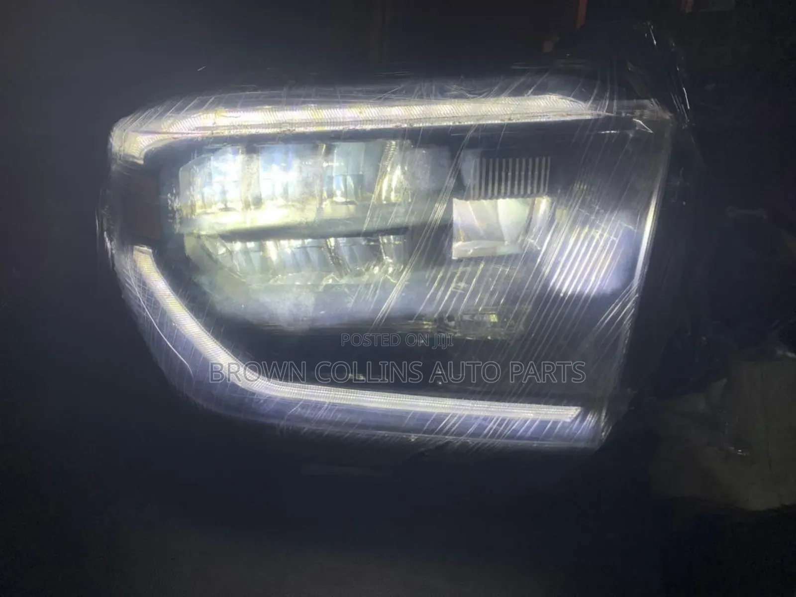 Headlamps Toyota Tundra 2016-2022 LED Tokunbo