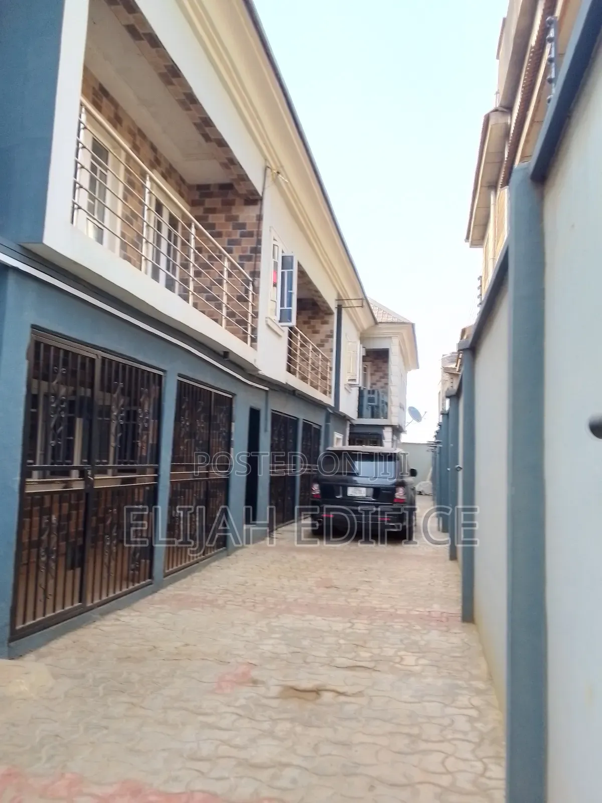 Furnished 2bdrm Block of Flats in Eyita, Ikorodu Garage for rent