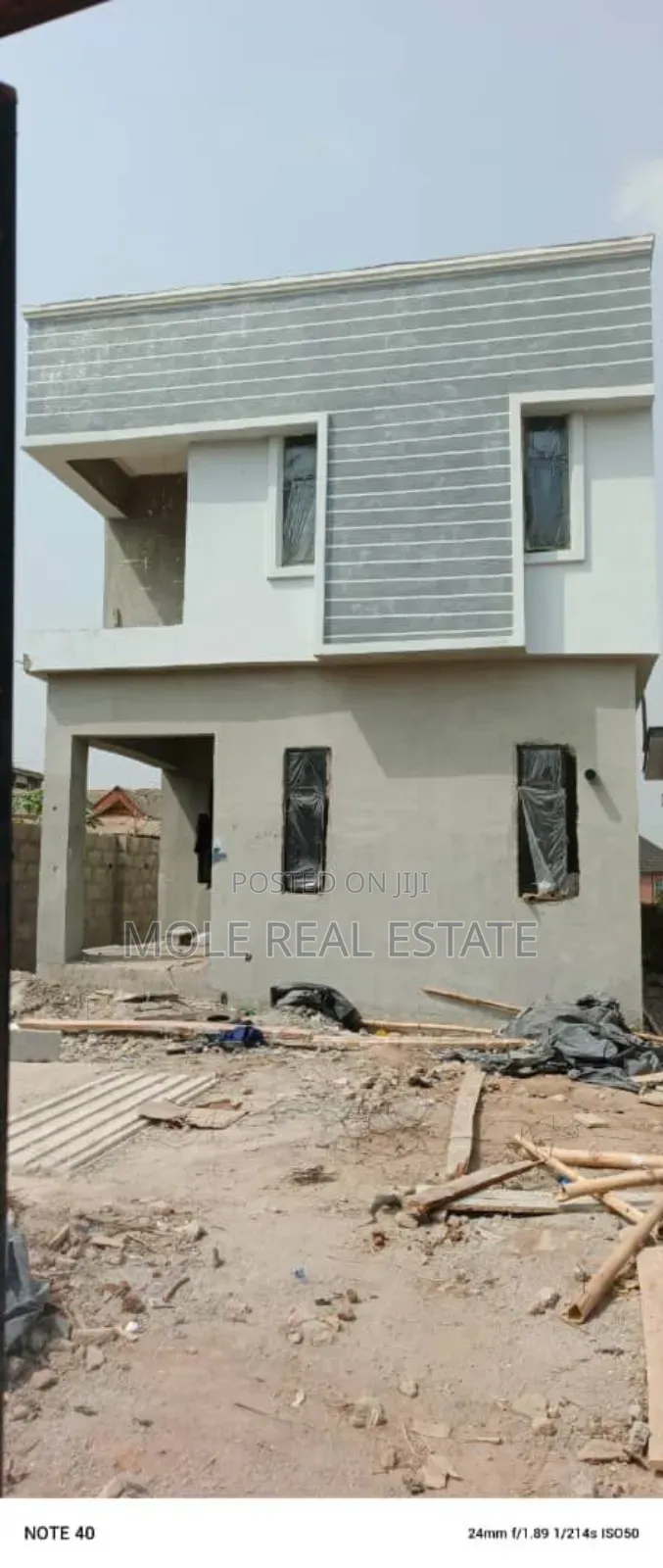 4bdrm Apartment in Abeson, Abesan for sale