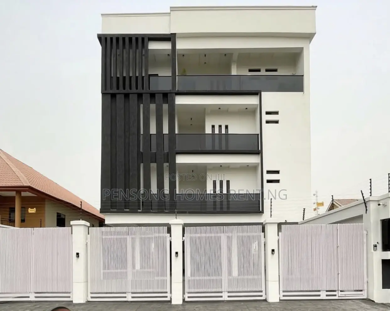 4bdrm Apartment in Lekki Phase 1 for rent