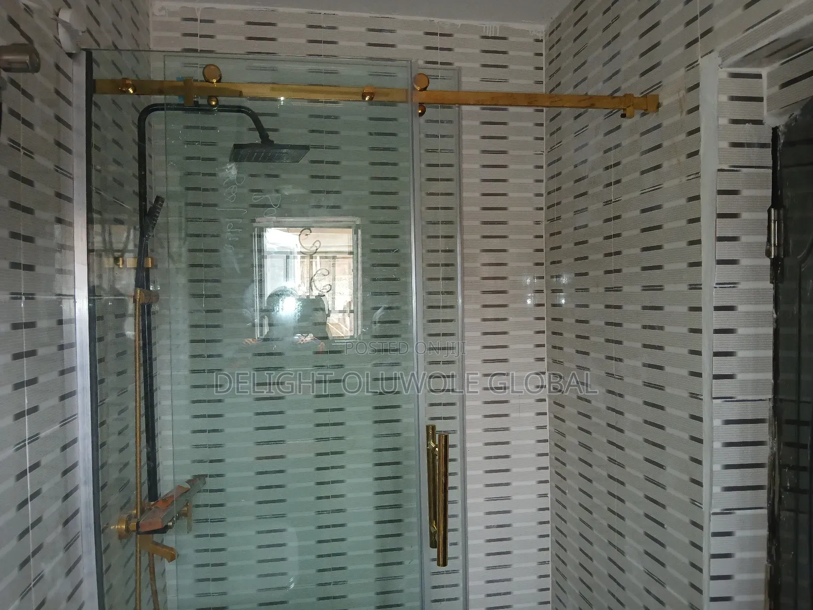 Shower CUBICLES Gold