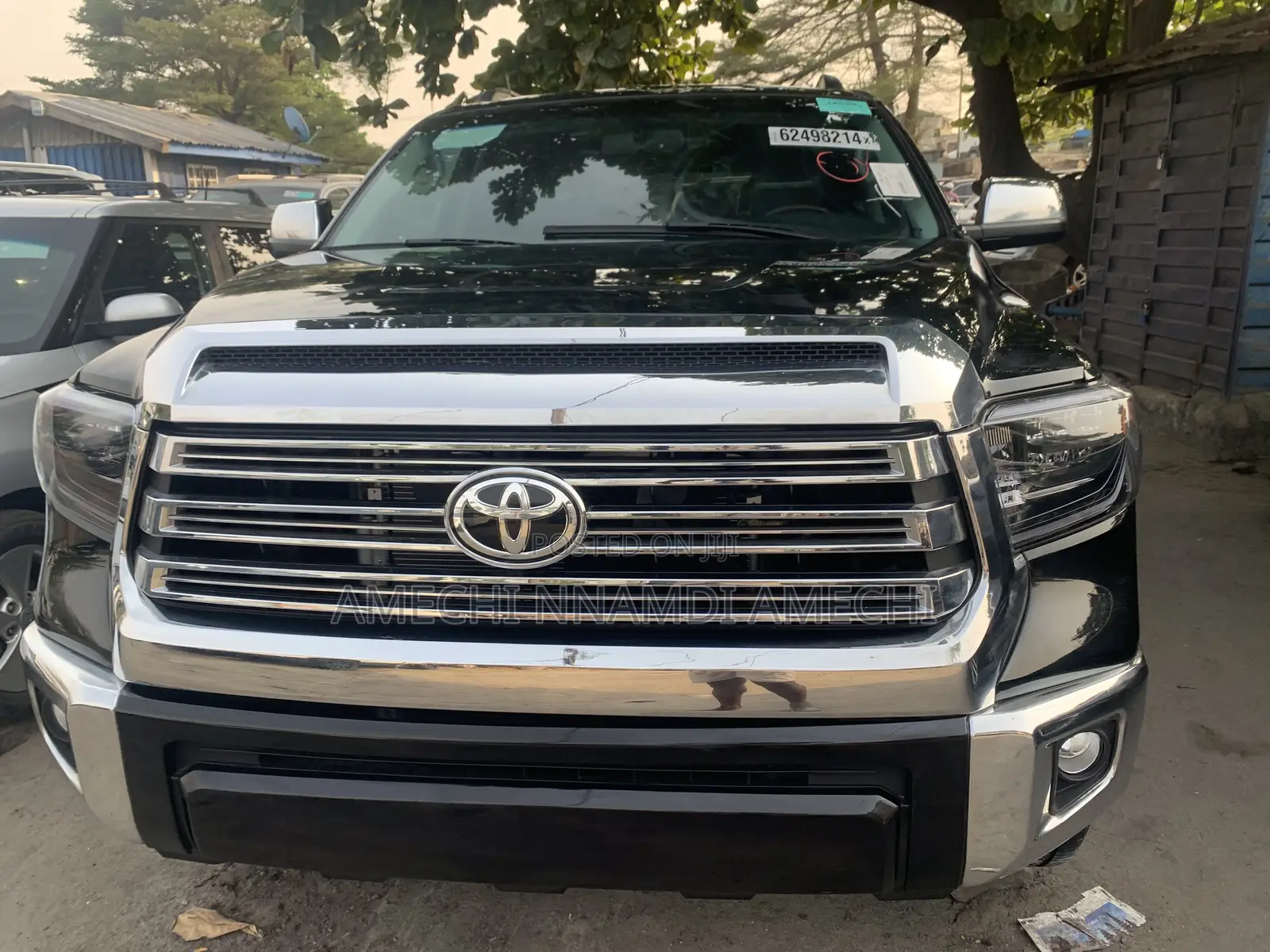 Toyota Sequoia Platinum 4dr SUV 4WD (5.7L 8cyl 6A) 2016 Black