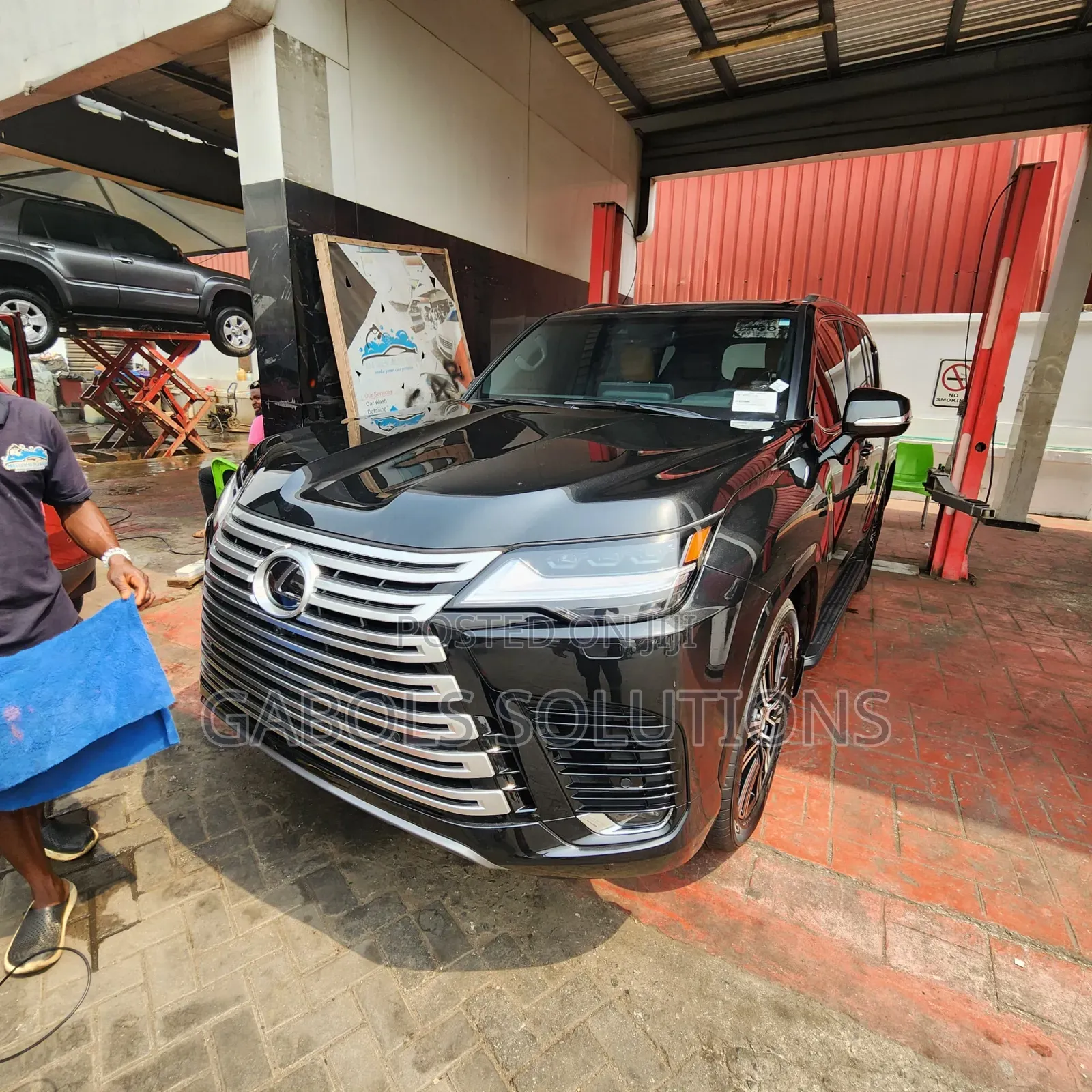 New Lexus LX 2022 Black