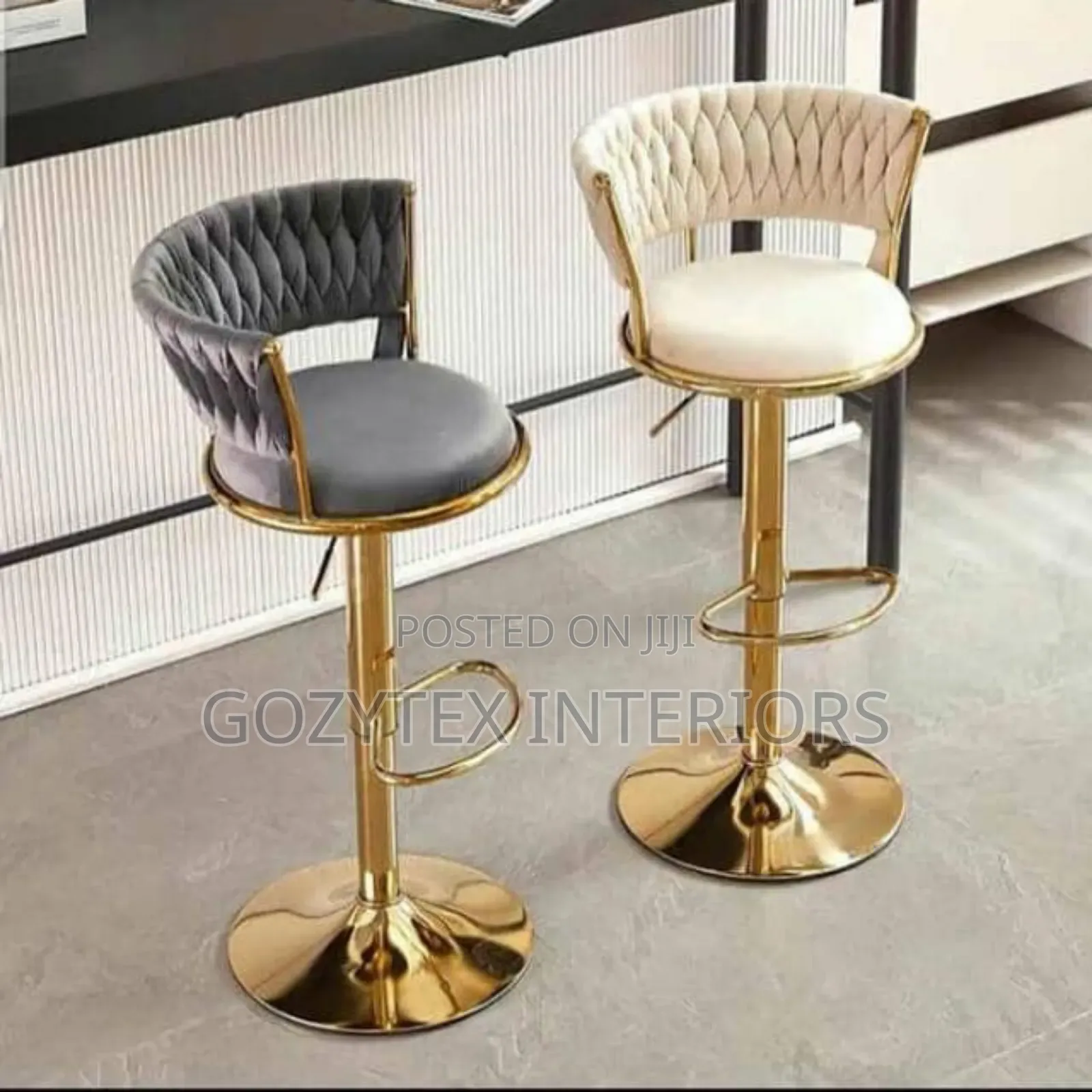 Bar Stool / Restaurant Chair