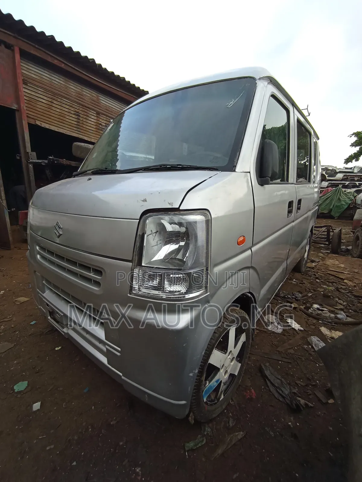 Suzuki APV Minibus 2010 Grey