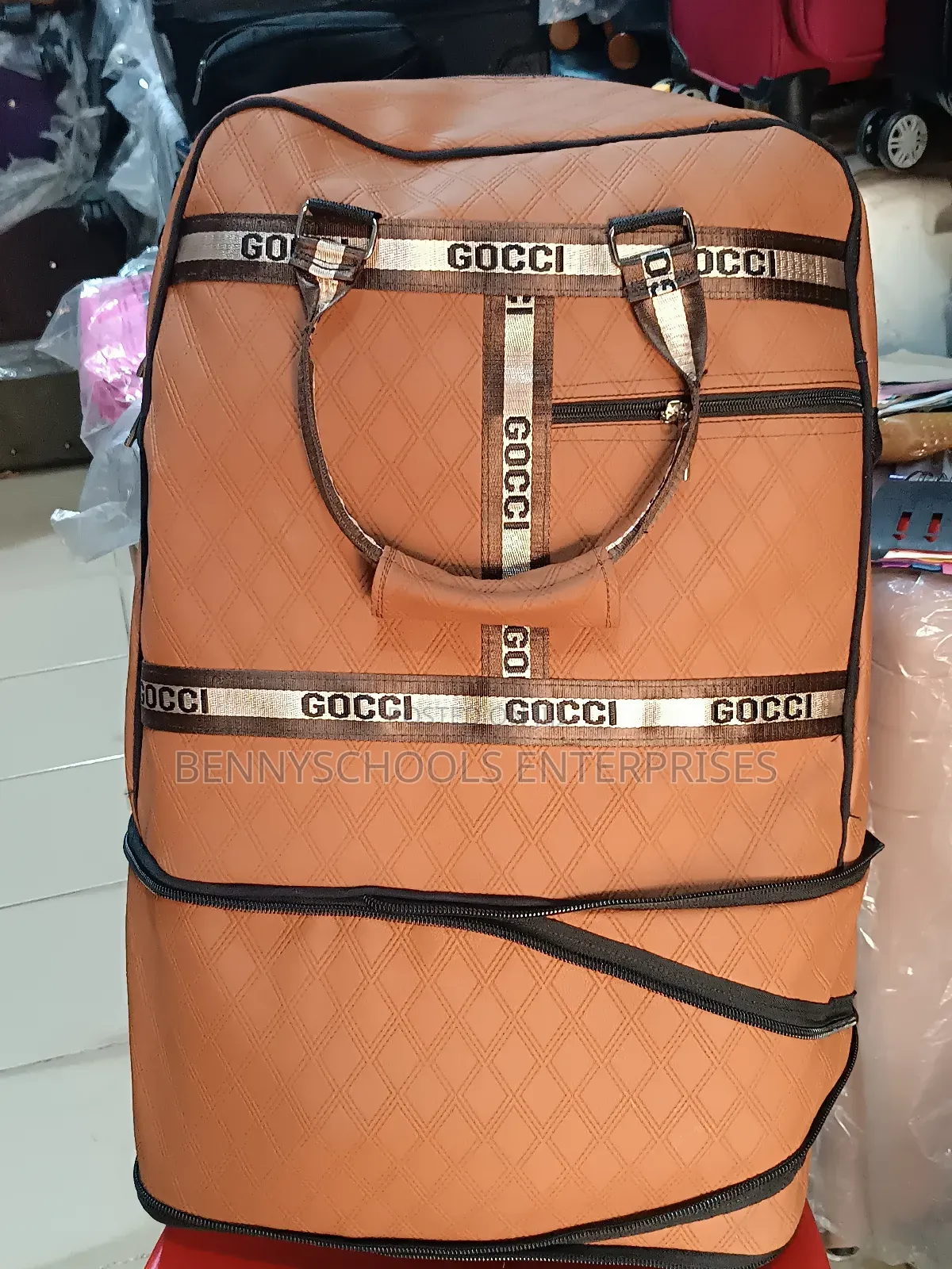 Gucci Designed Leather Travelling Duffel Bag With Trolleys