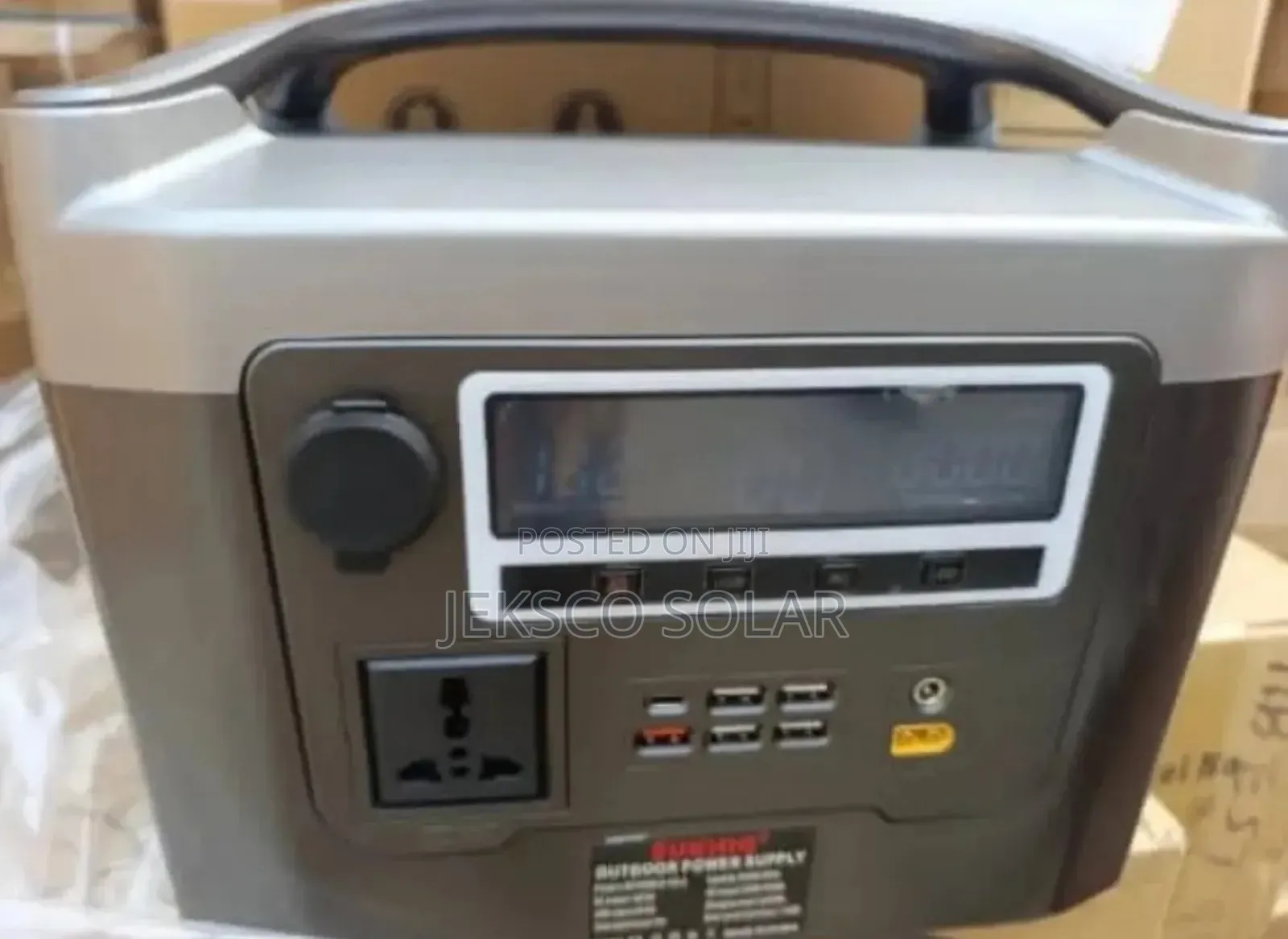 1000 Watts Sukhig Lithium Battery Solar Generator.