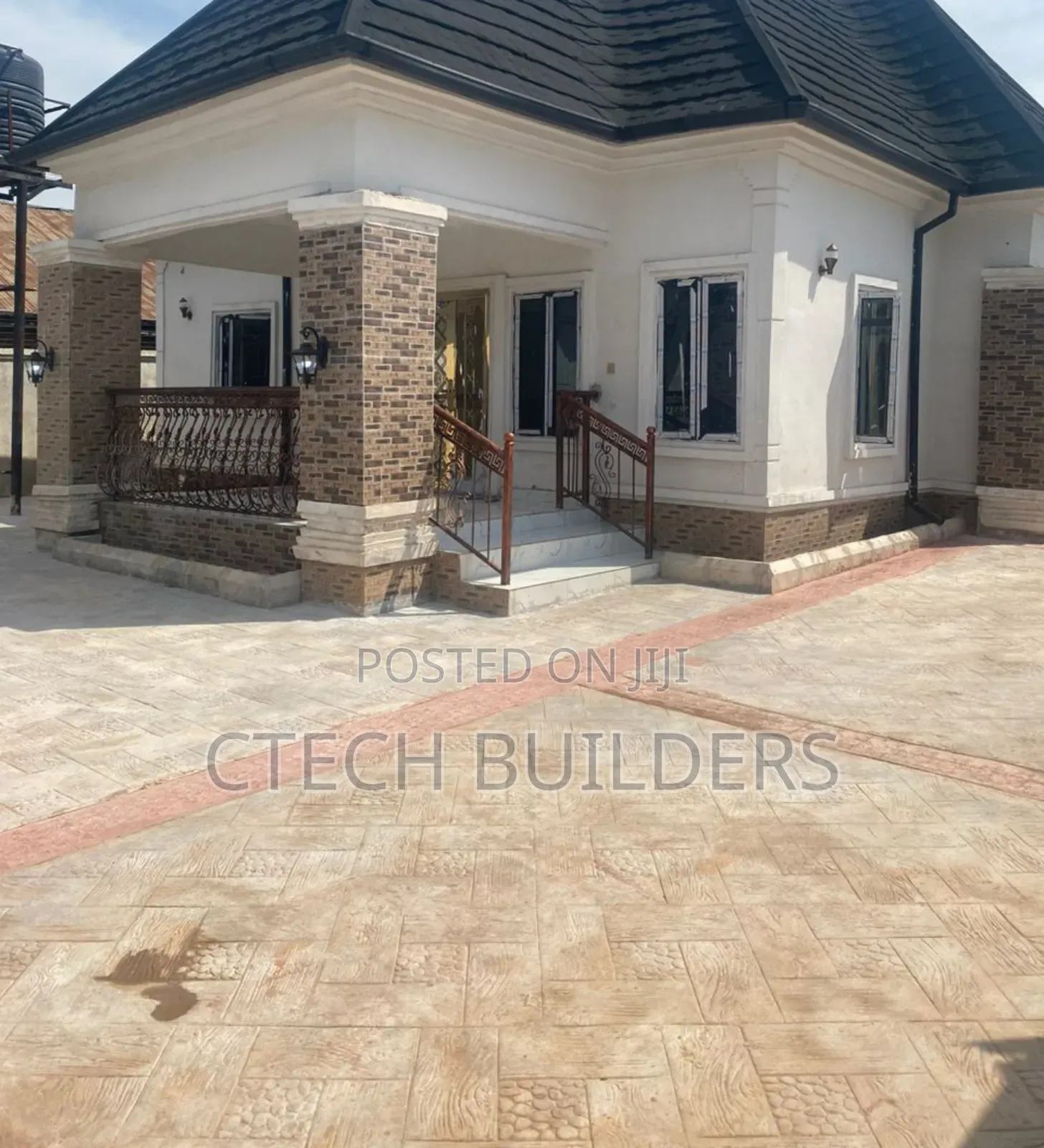 4bdrm Bungalow in Benin City for sale