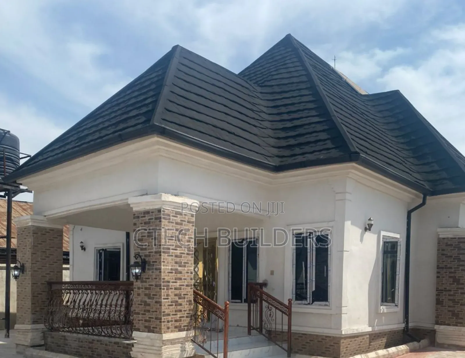 4bdrm Bungalow in Benin City for sale