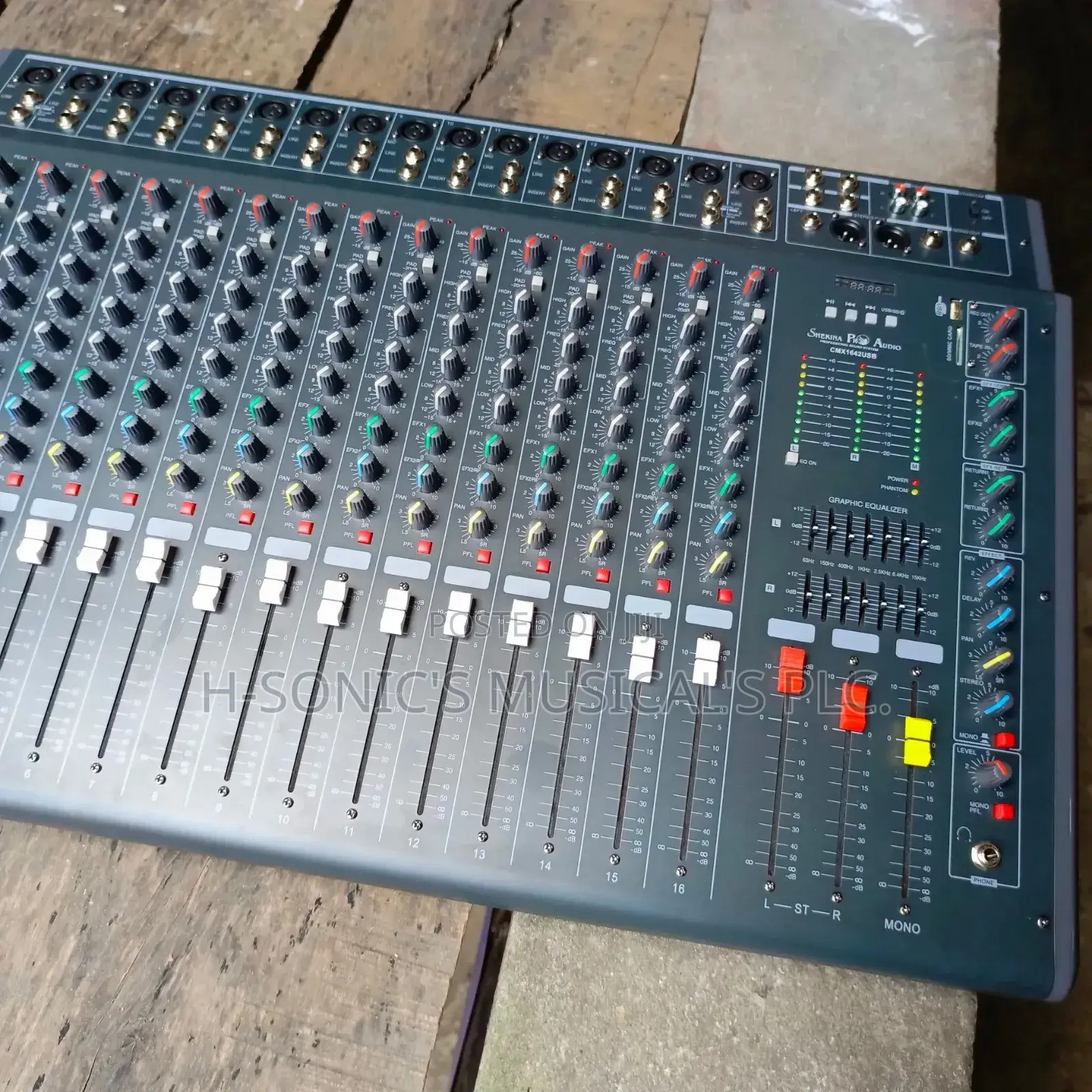Quality 16' Channel Yamaha Mixer
