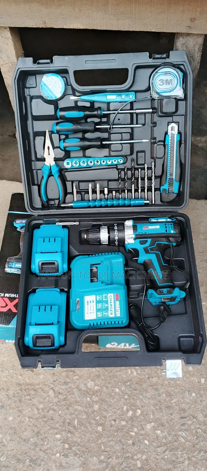 Cordless Screw Machine With Tools