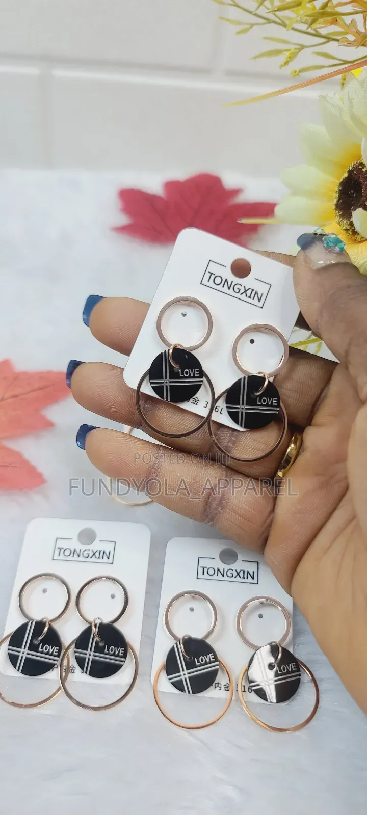 Female Rosegold Earring