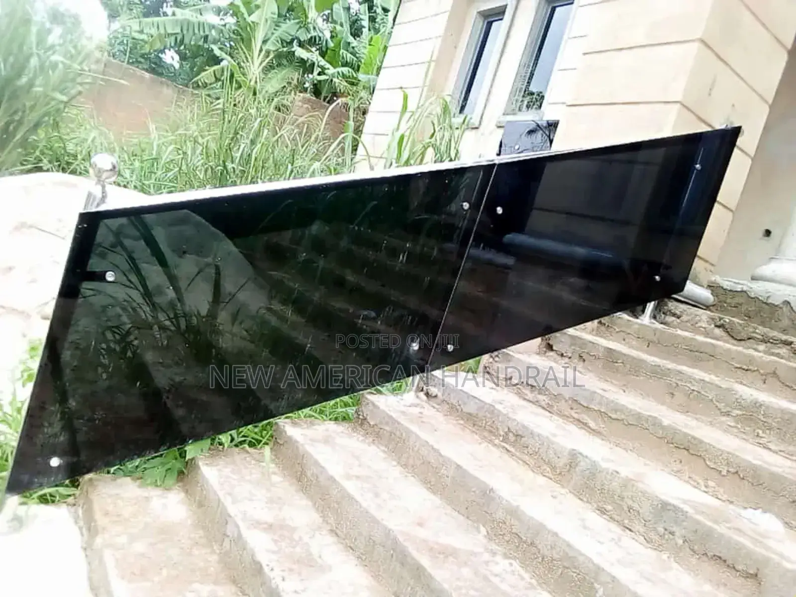 Strong and Latest Foreign Glass Handrails for Your Buildings