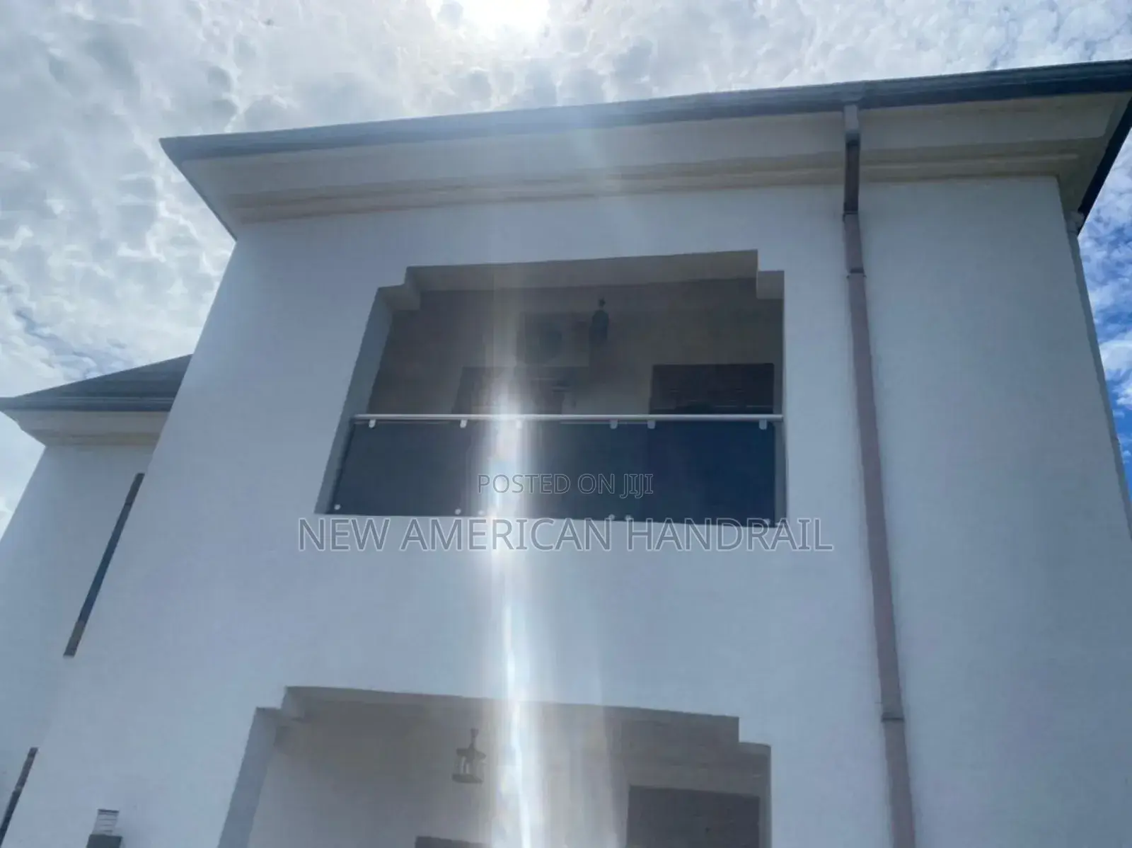 Strong and Latest Foreign Glass Handrails for Your Buildings
